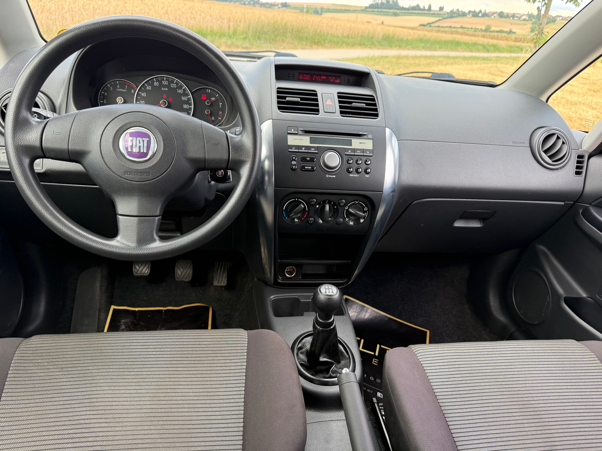 FIAT Sedici 1.6 4WD Emotion-image-10