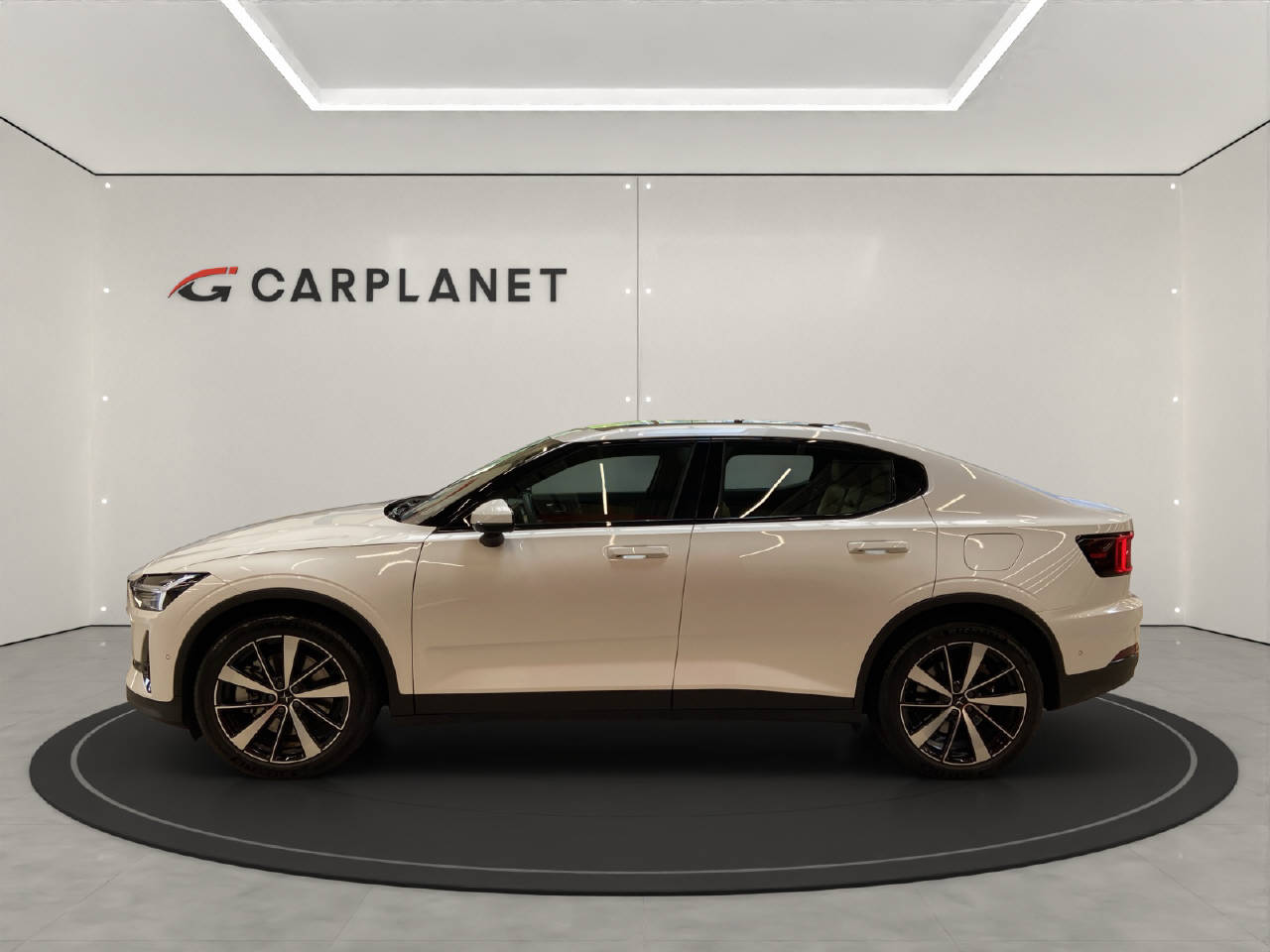 POLESTAR 2 Standard Range Single Motor-showroom-element-1