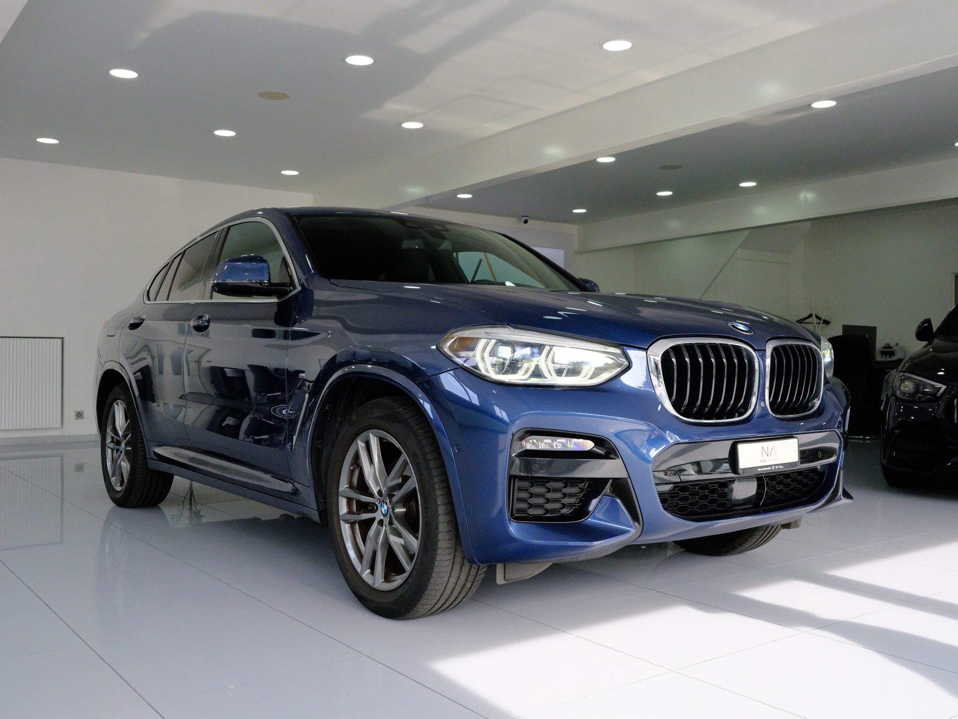 BMW X4 xDrive 20d M Sport Steptronic-showroom-element-1