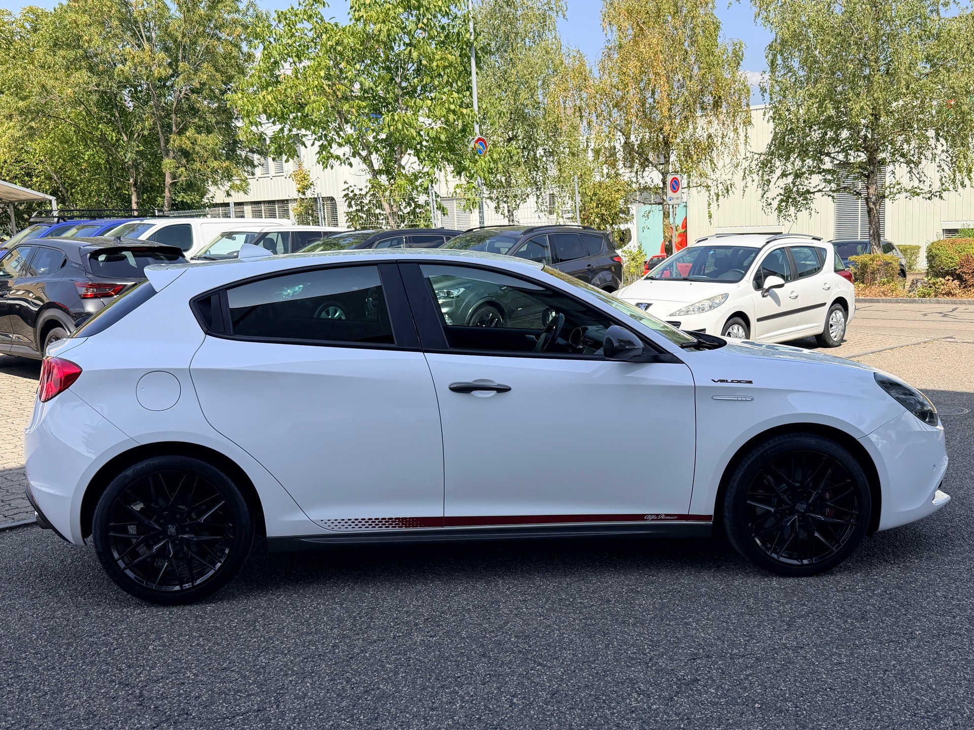 ALFA ROMEO Giulietta 1750 TBi Veloce S TCT-showroom-element-1