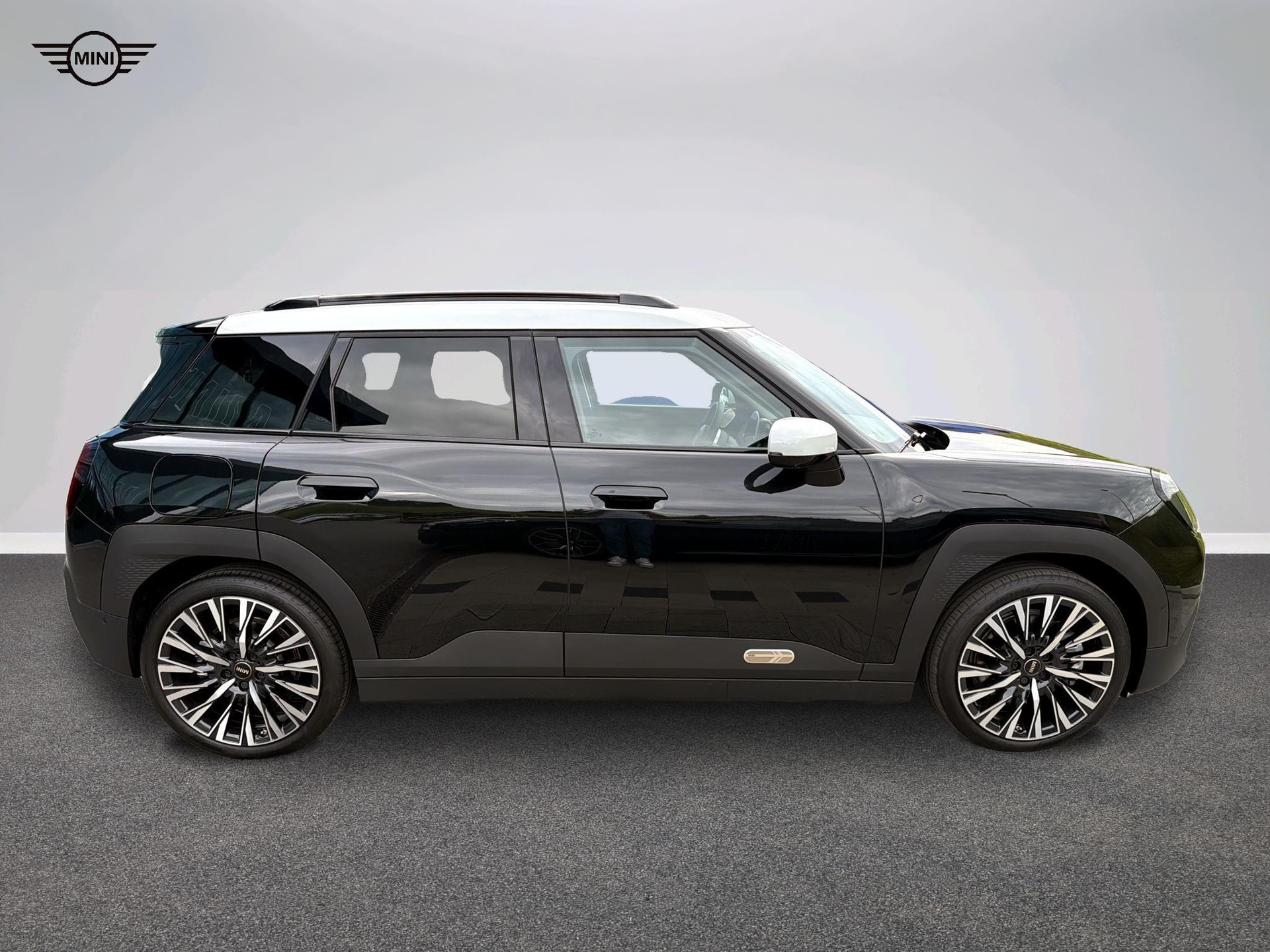 MINI Aceman SE-showroom-element-2