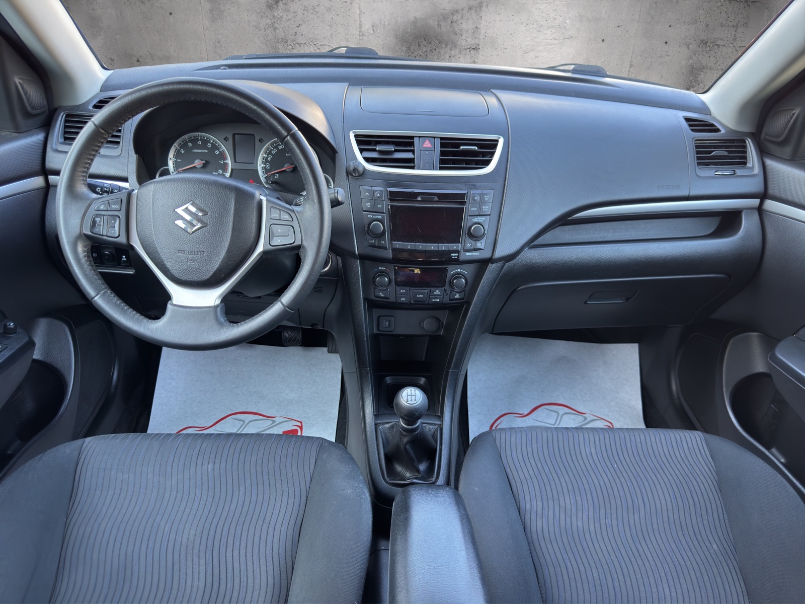 SUZUKI Swift 1.2i 16V GL 4x4-image-9