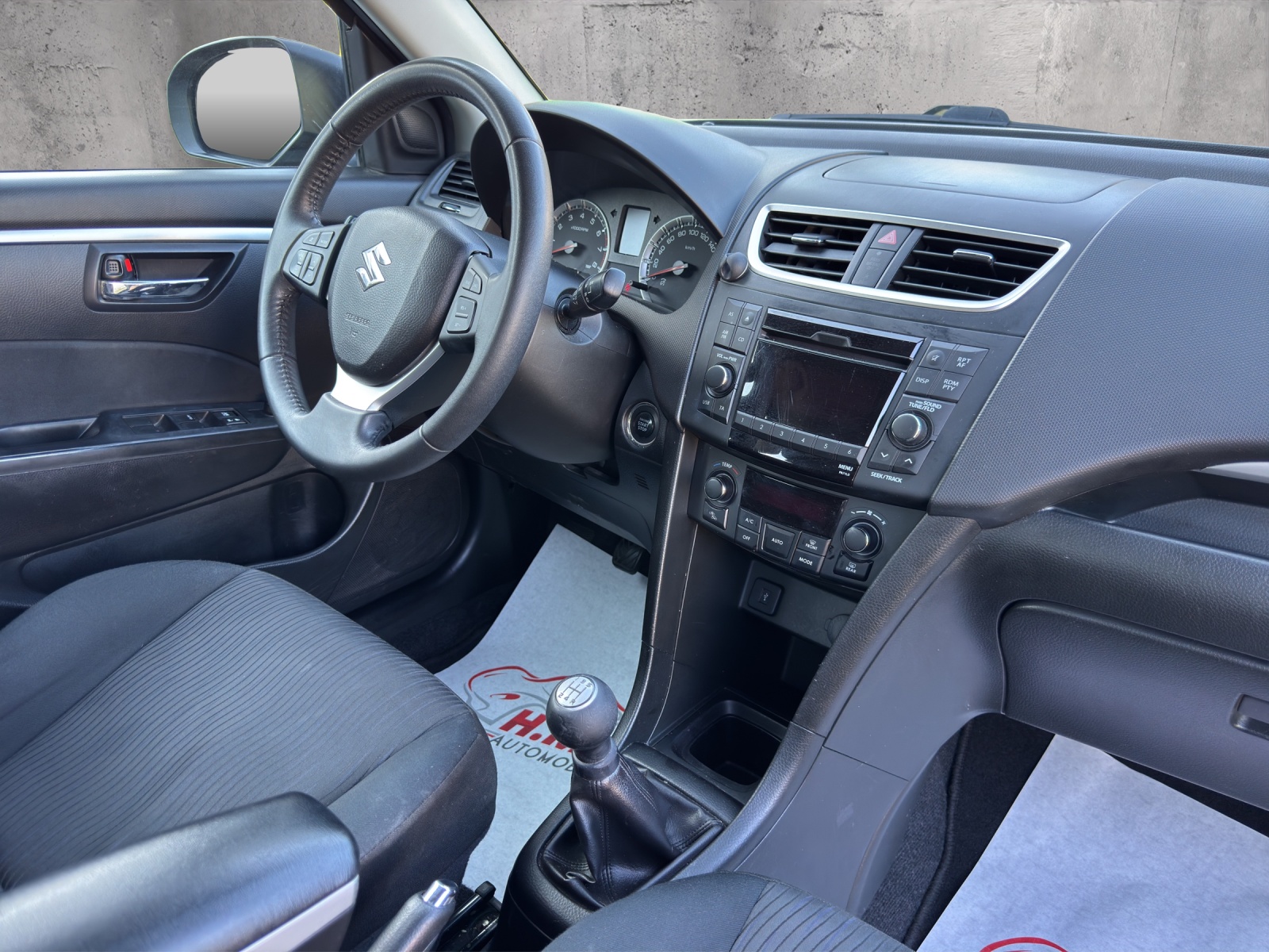 SUZUKI Swift 1.2i 16V GL 4x4-image-12