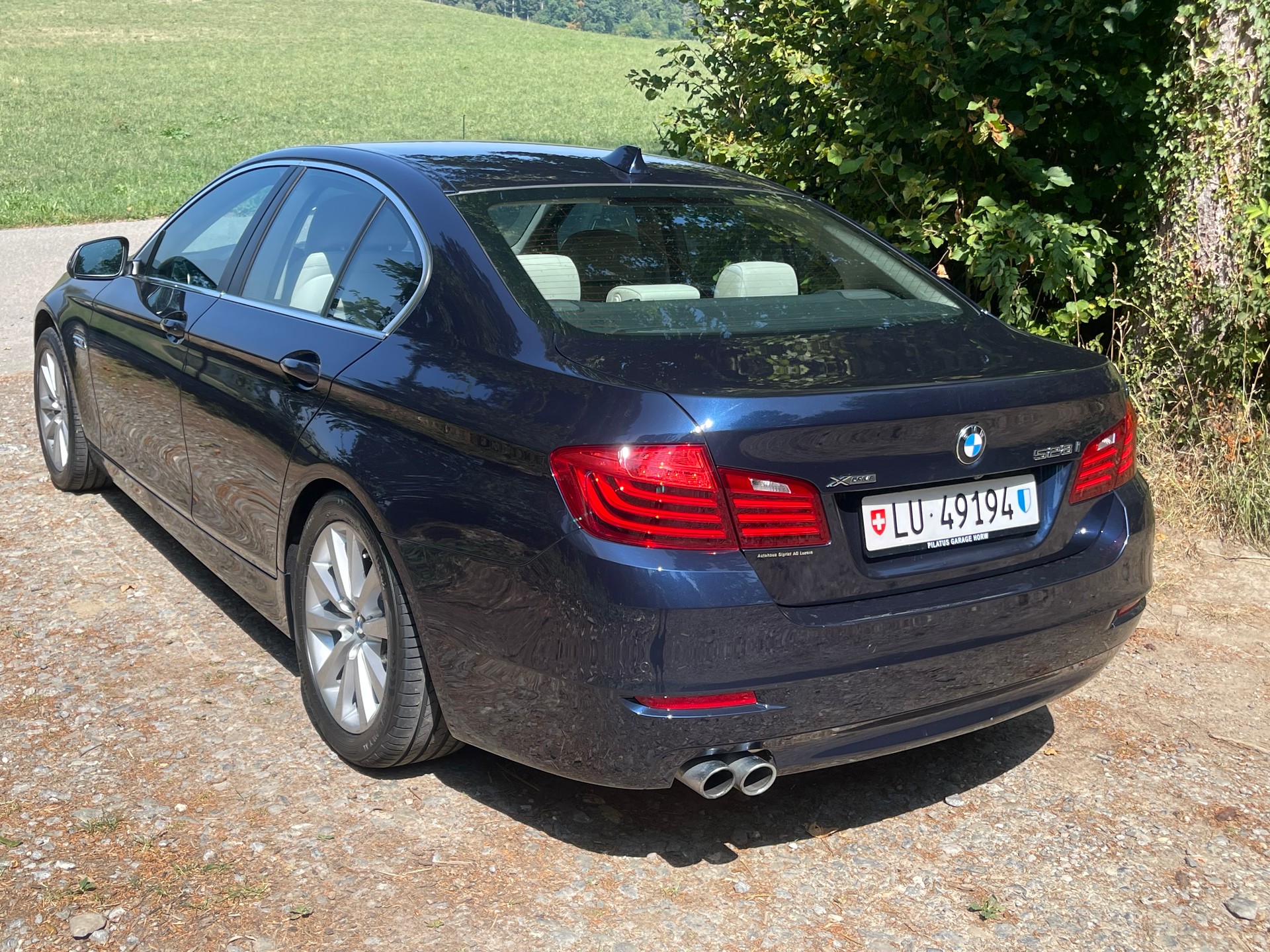 BMW 528i xDrive SAG-image-1