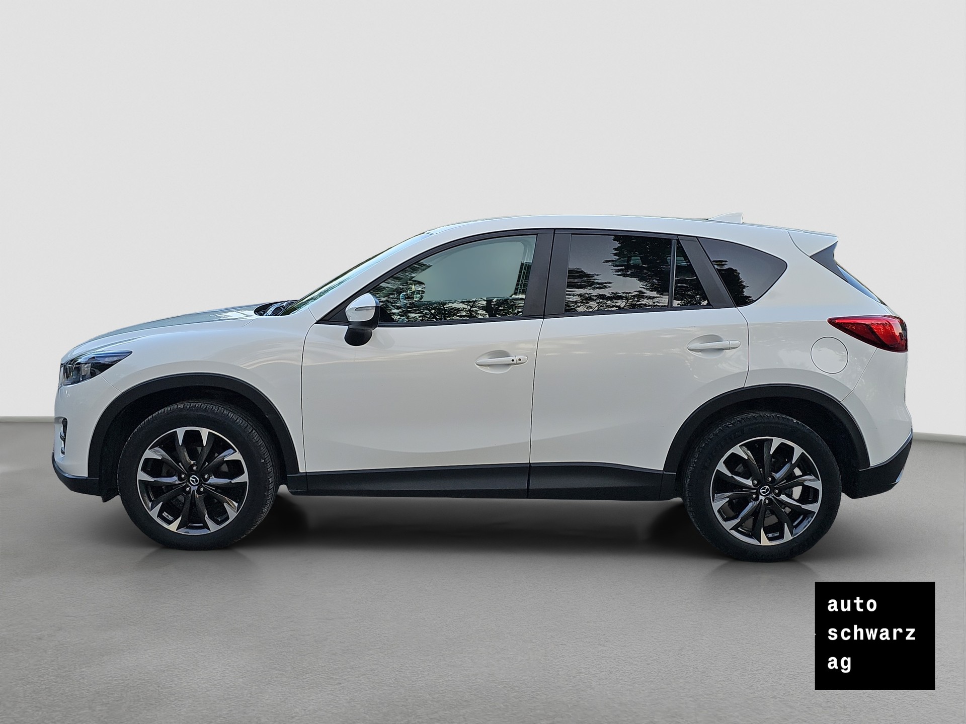 MAZDA CX-5 2.2 D HP Revolution AWD Automatic-showroom-element-2
