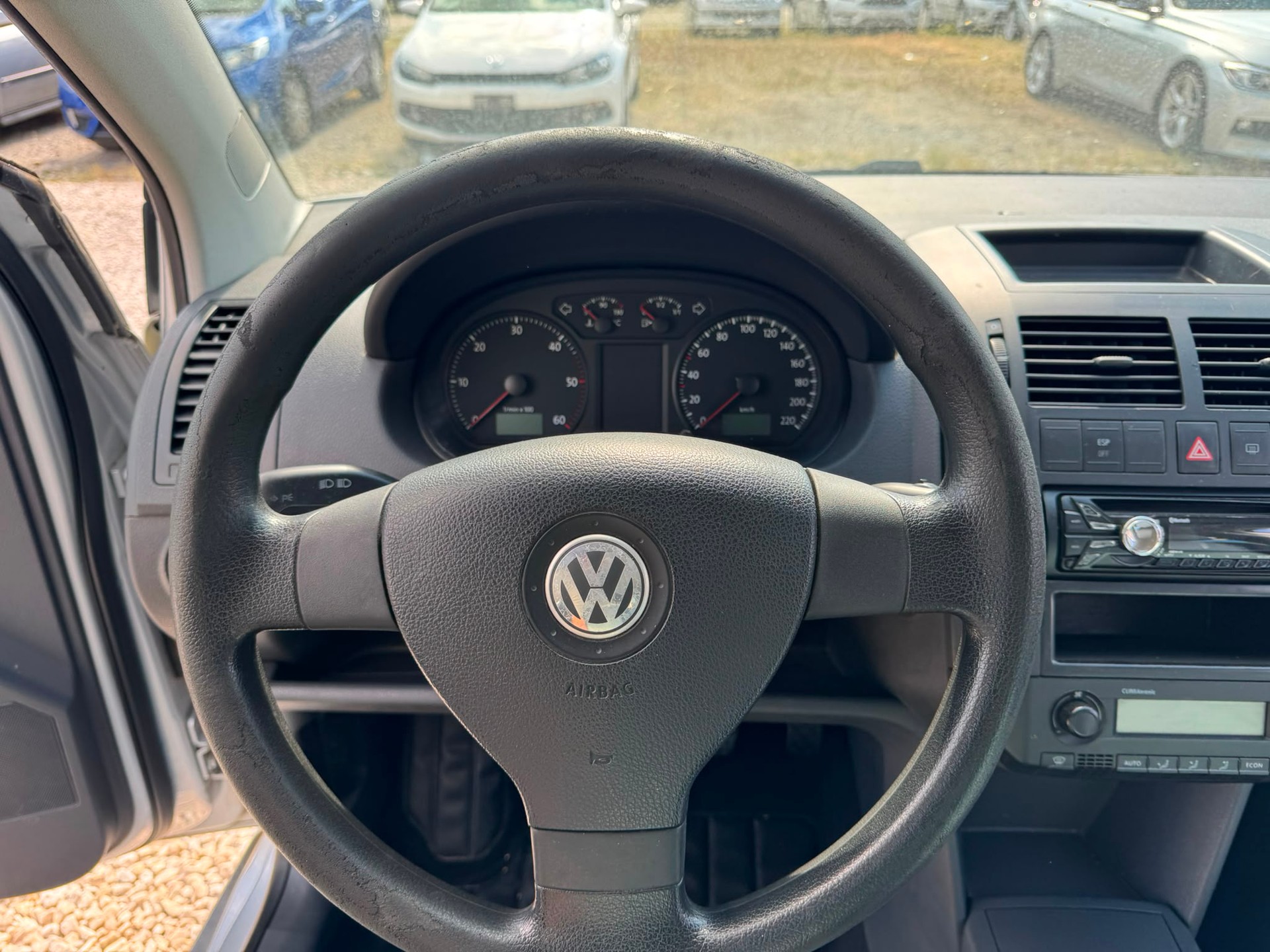 VW Polo 1.4 TDI Blue Motion-image-11