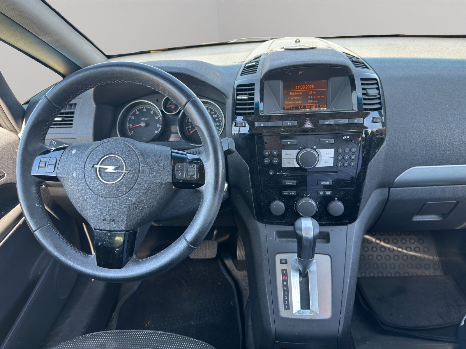 OPEL Zafira 2.2i 16V Enjoy Automatic-image-9