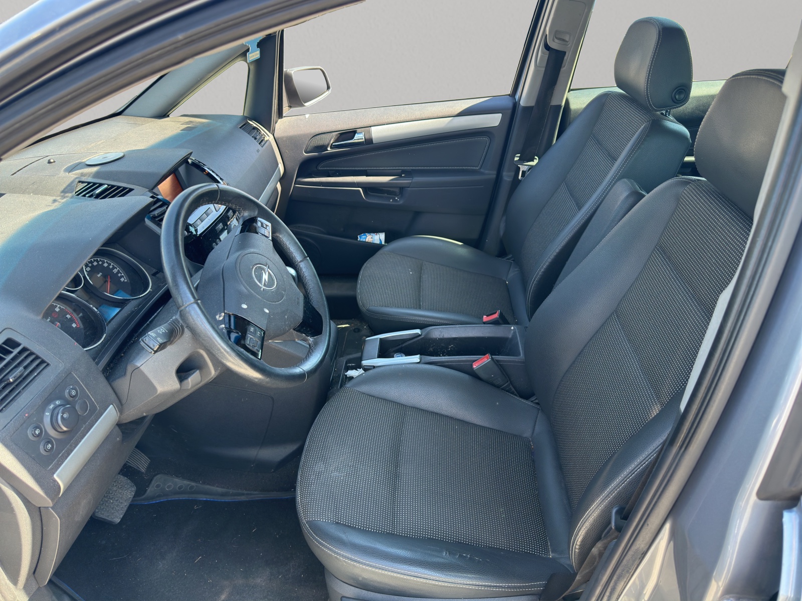 OPEL Zafira 2.2i 16V Enjoy Automatic-image-6