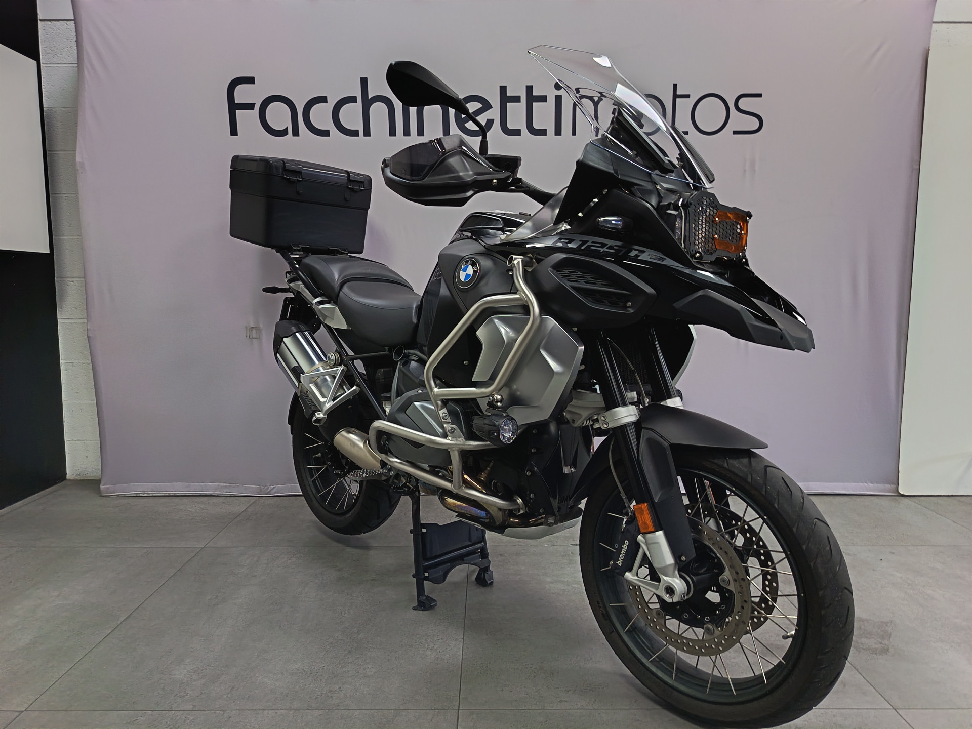 BMW R 1250 GS Adventure Triple Black-image-1