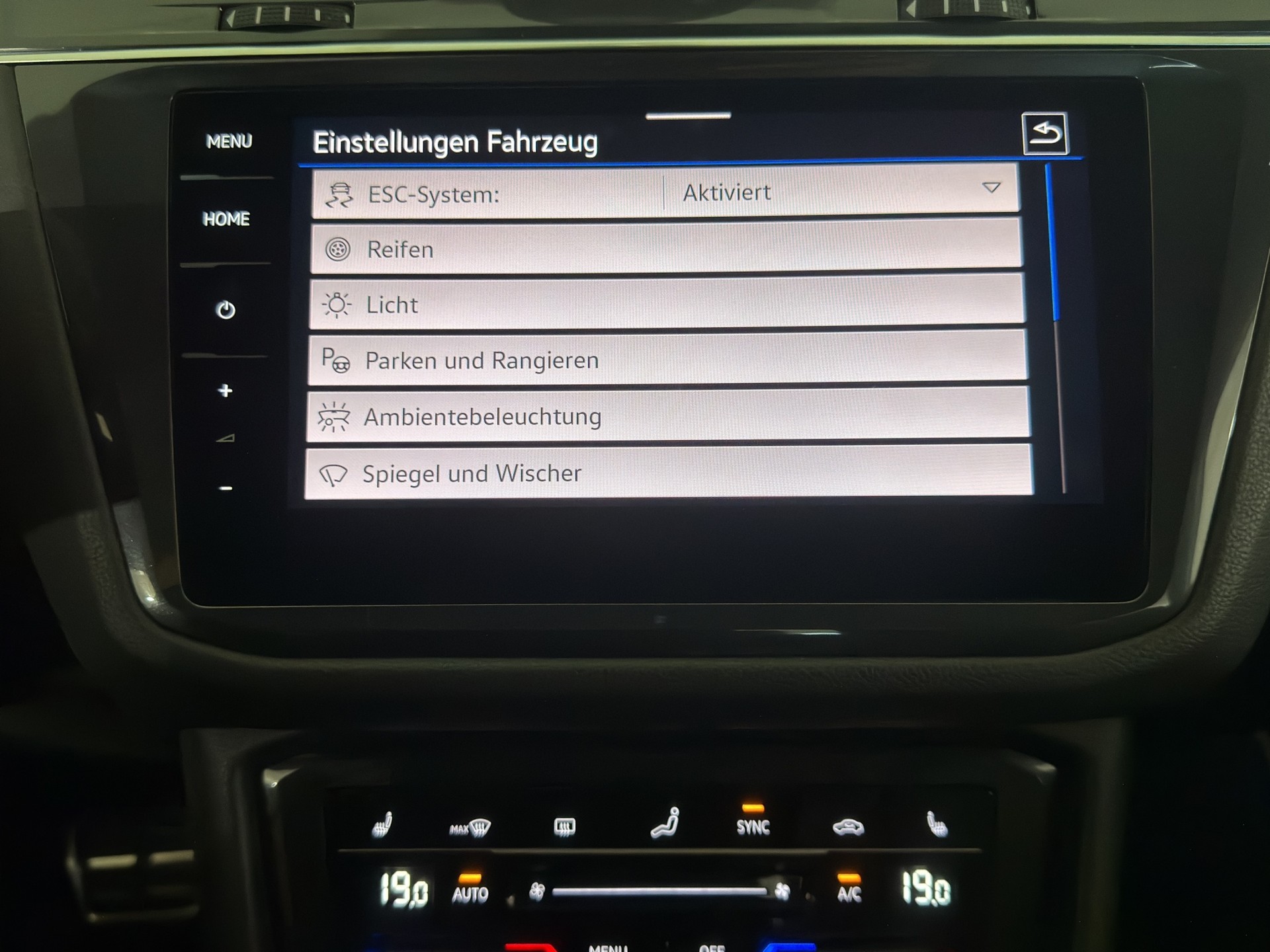 VW Tiguan Allspace 2.0TSI R-Line 4Motion DSG-image-23