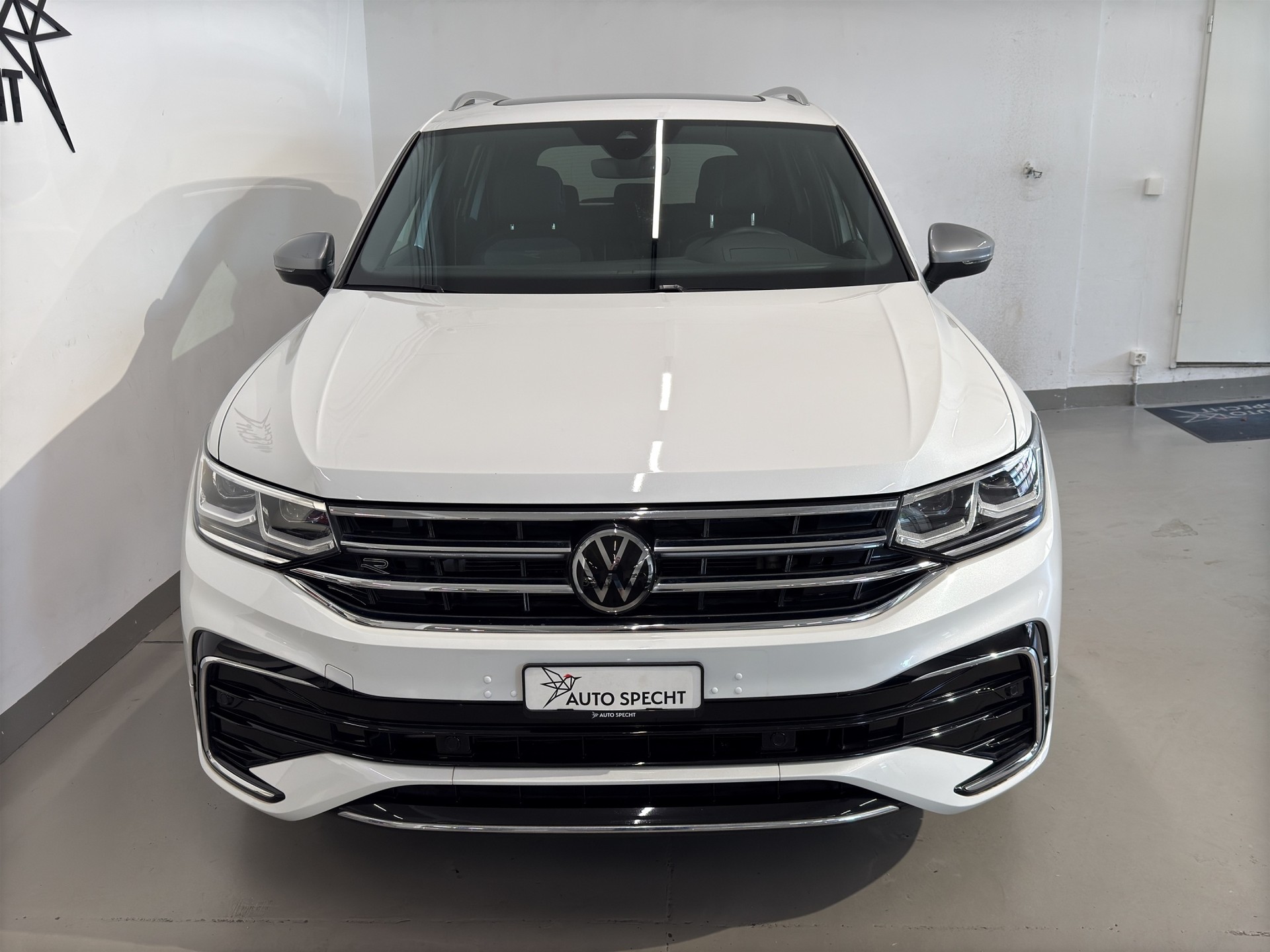 VW Tiguan Allspace 2.0TSI R-Line 4Motion DSG-showroom-element-2