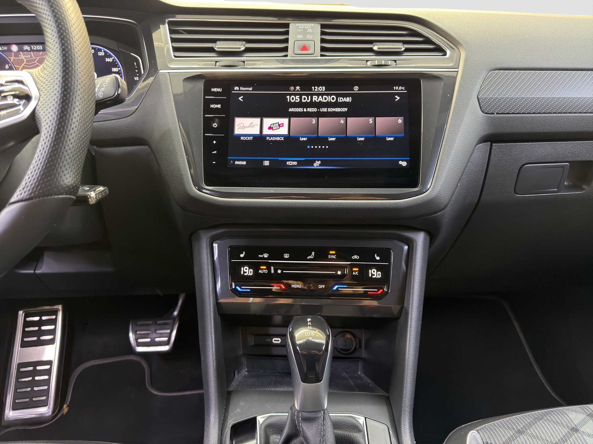 VW Tiguan Allspace 2.0TSI R-Line 4Motion DSG-image-7