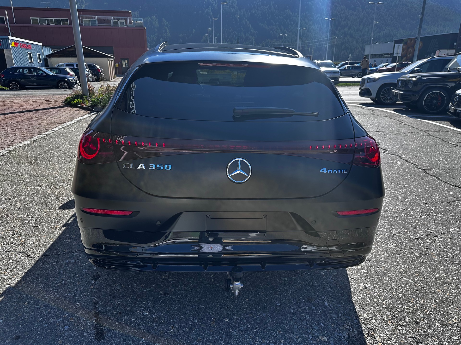 MERCEDES-BENZ CLA 350 EQ 4matic Shooting Brake-image-7