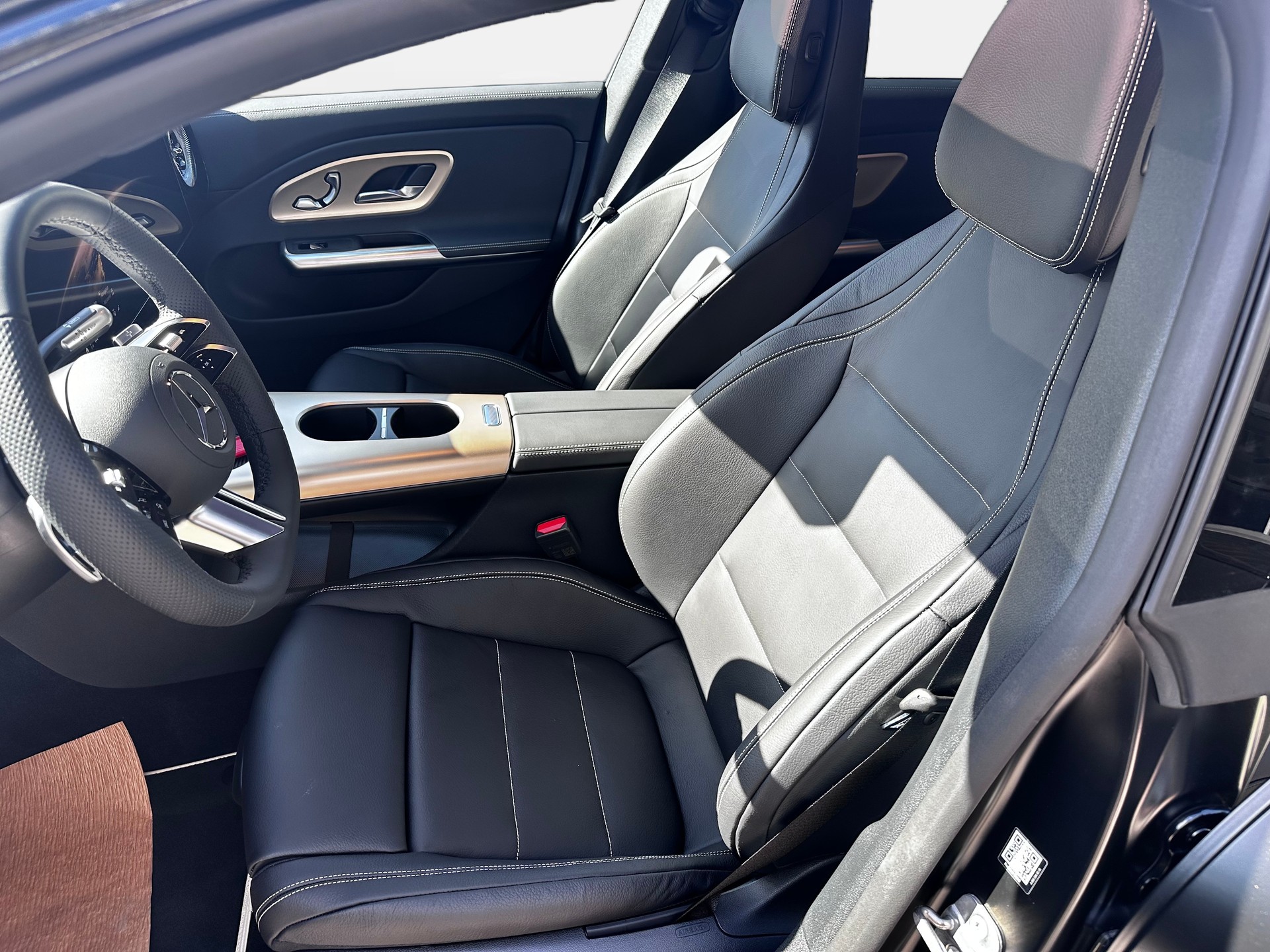 MERCEDES-BENZ CLA 350 EQ 4matic Shooting Brake-image-9