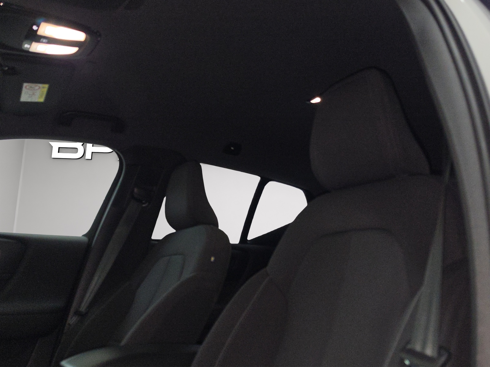 VOLVO XC40 P8 Twin Plus AWD-image-15