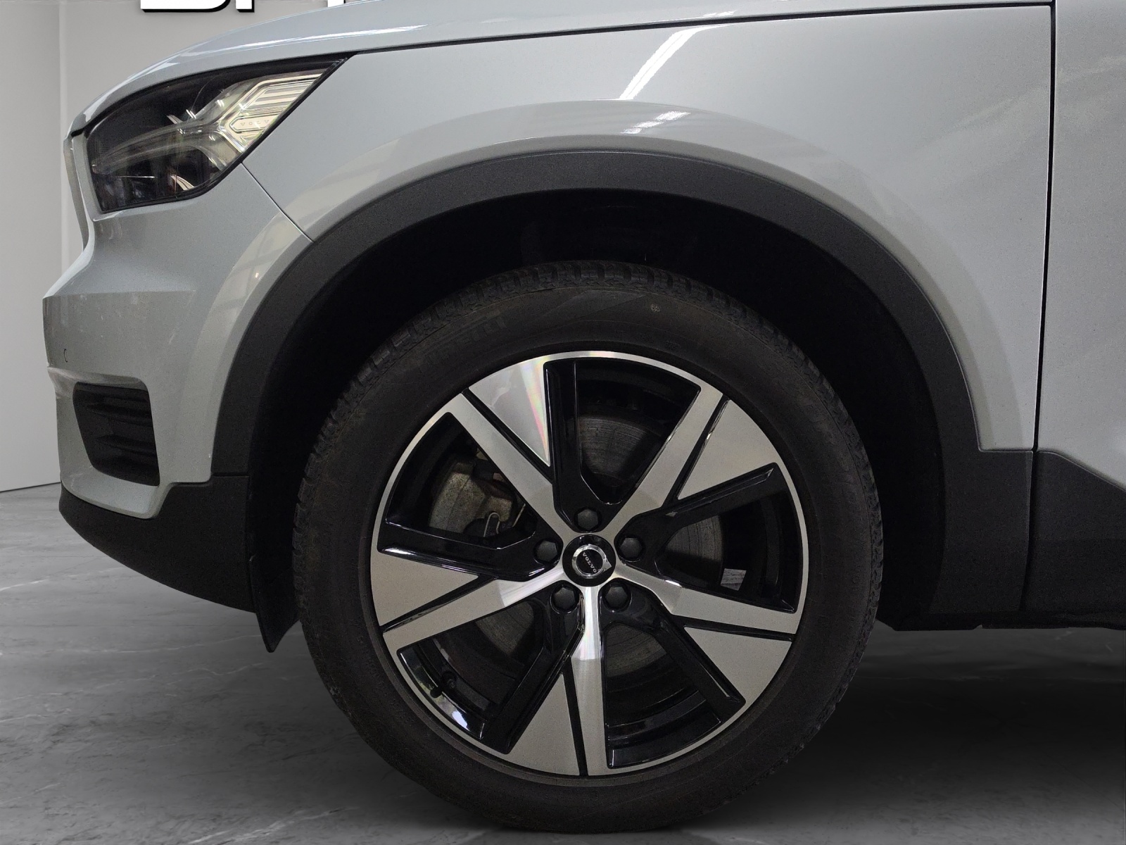 VOLVO XC40 P8 Twin Plus AWD-showroom-element-2