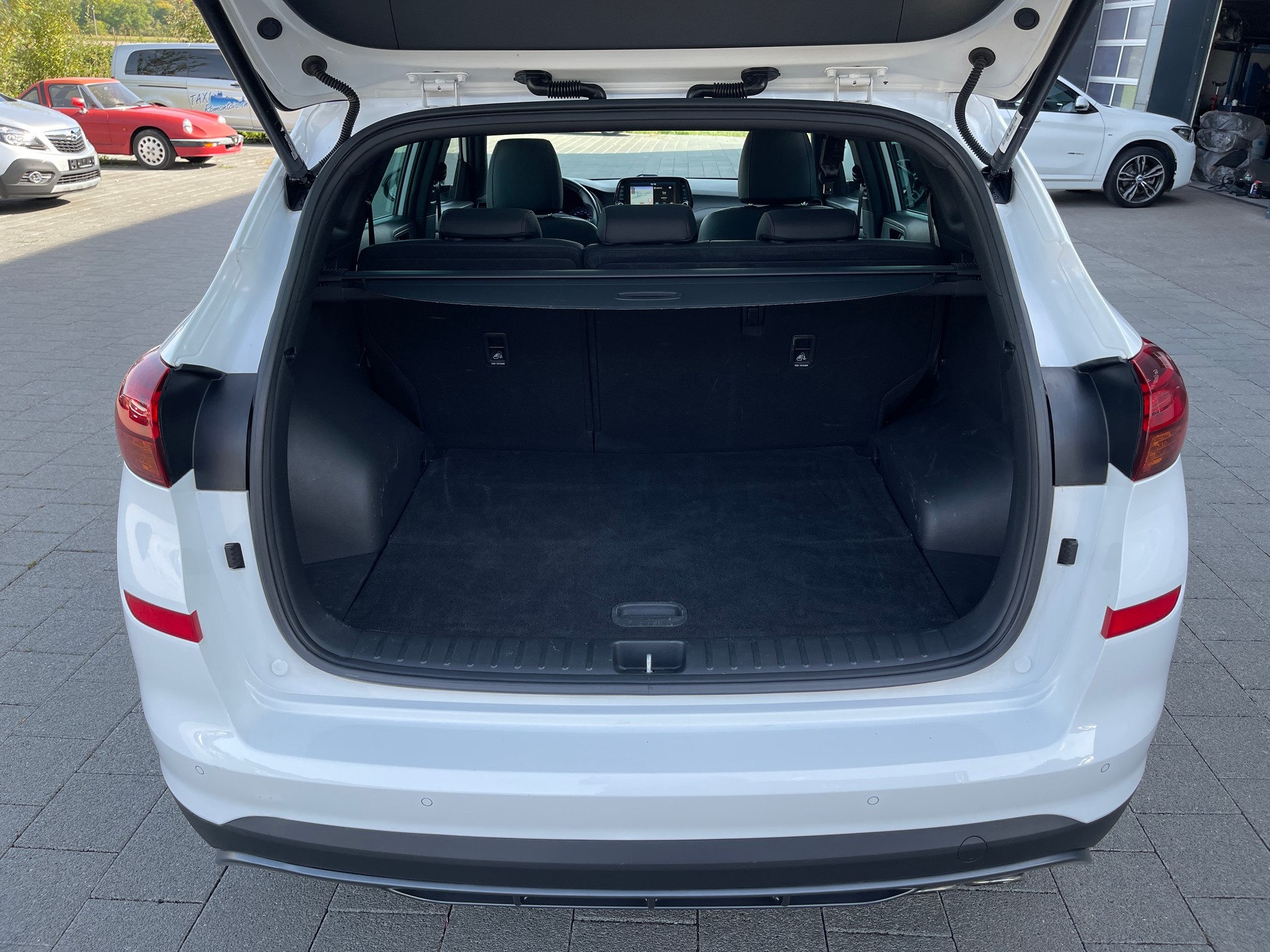 HYUNDAI Tucson 2.0 CRDI N-Line 4WD Automatic-image-15