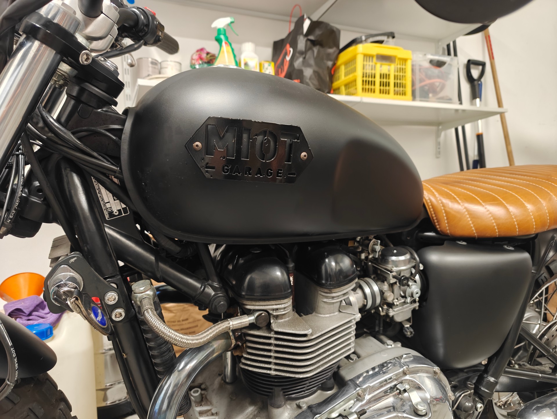 TRIUMPH Bonneville 900 T100-image-6