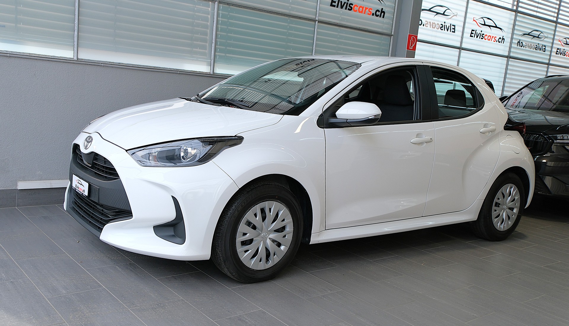 TOYOTA Yaris 1.5 Comfort e-CVT-image-7