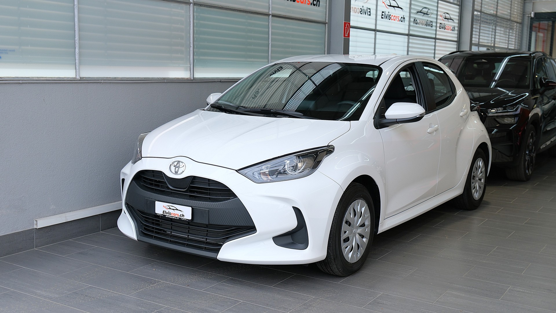 TOYOTA Yaris 1.5 Comfort e-CVT-image-6