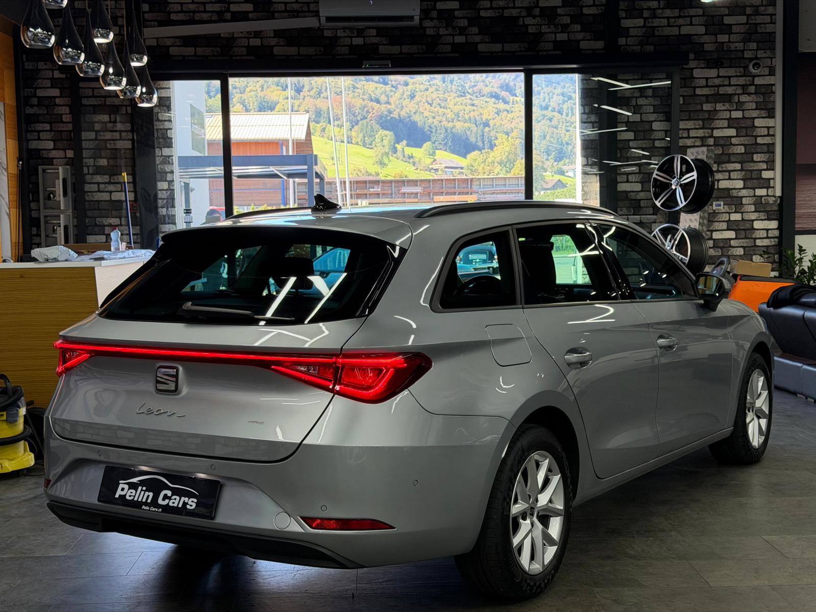 SEAT Leon ST 2.0 TDI EVO DSG Frisch ab MFK & Frisch ab Service-image-5