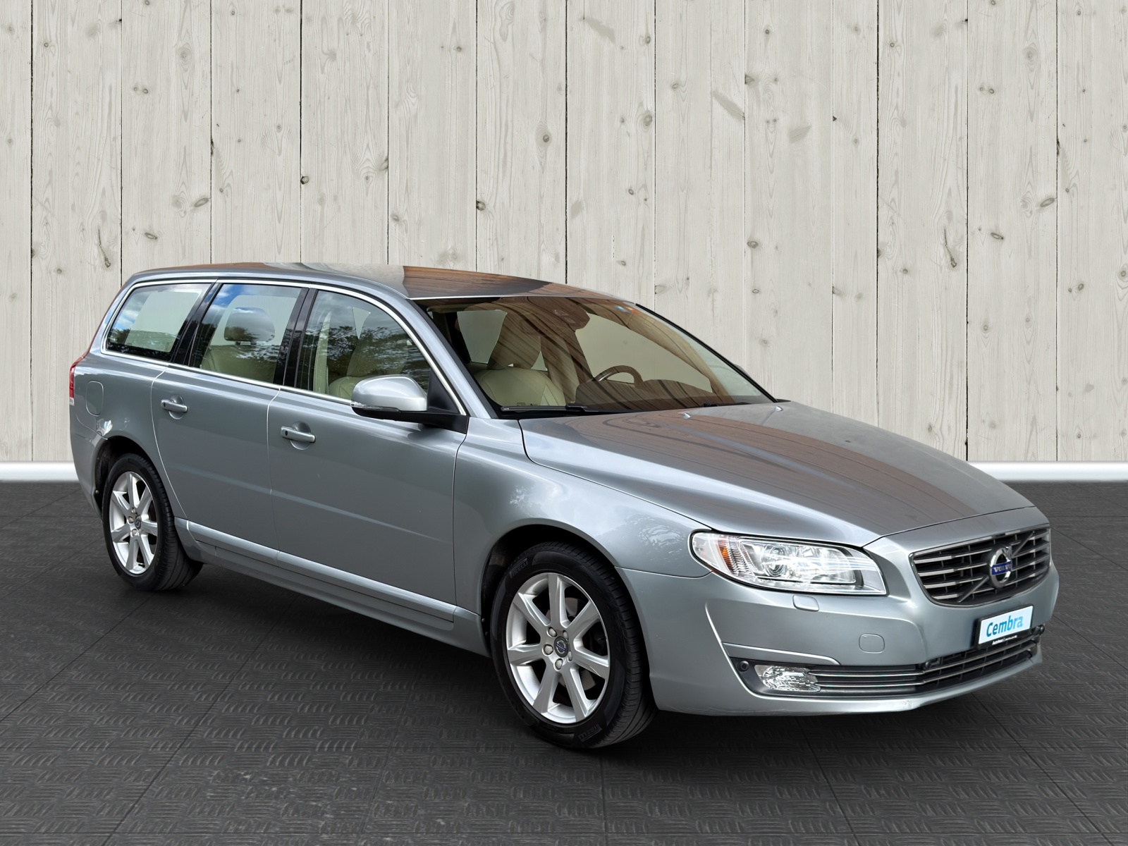 VOLVO V70 D4 Momentum Dynamic Edition