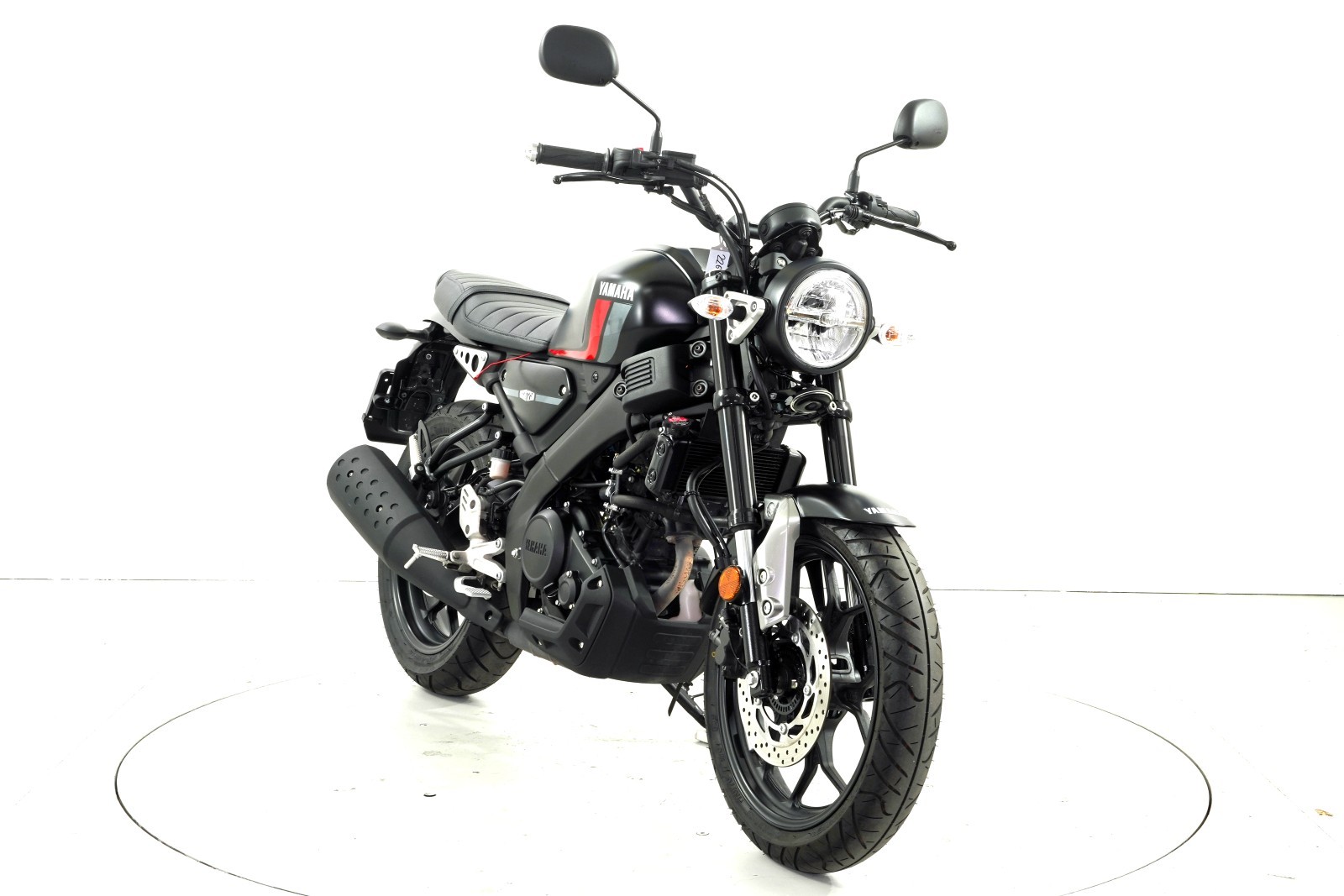 YAMAHA XSR 125 ABS-image-1
