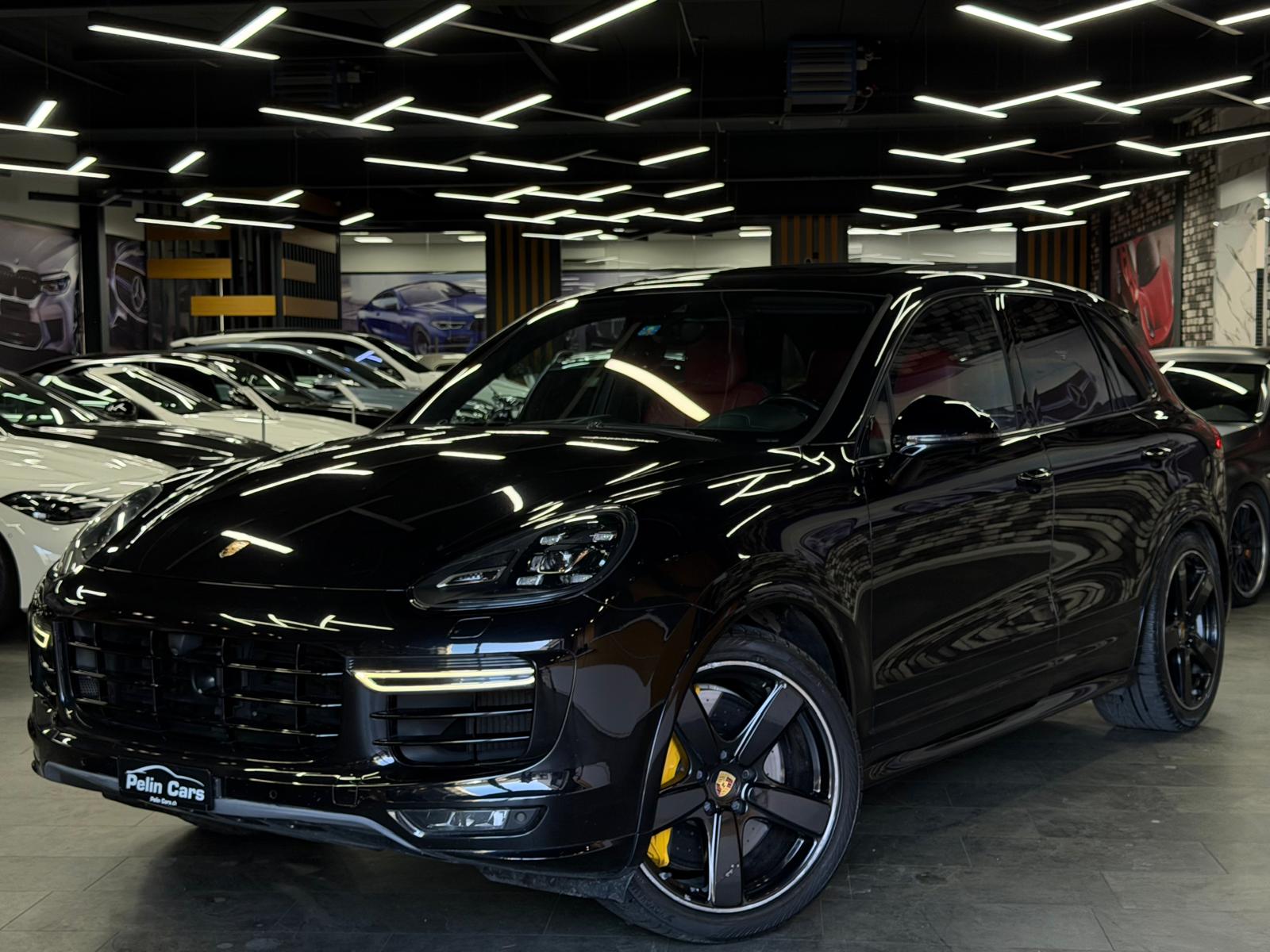 PORSCHE Cayenne Turbo S Limited All Black Performance 2 Jahre Garantie-showroom-element-1