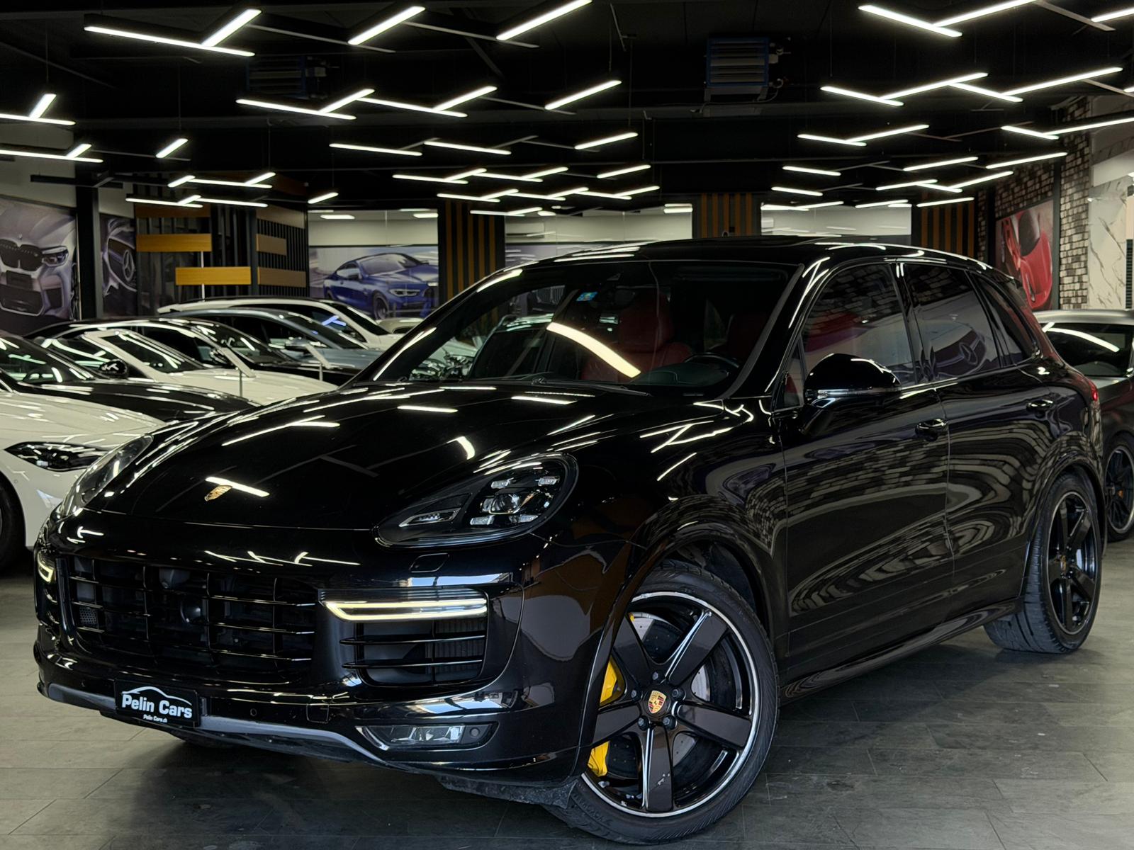 PORSCHE Cayenne Turbo S Limited All Black Performance 2 Jahre Garantie