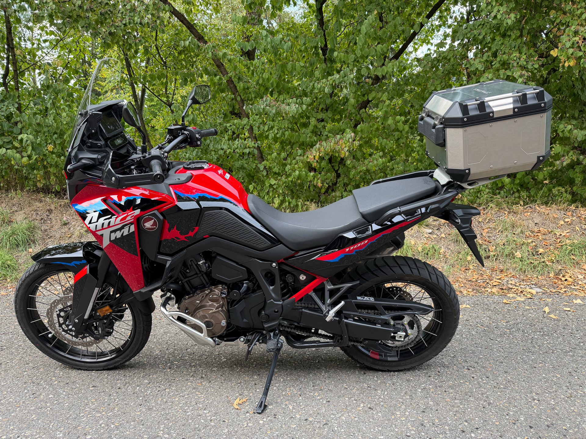 HONDA CRF 1100 DCT Africa Twin-image-1