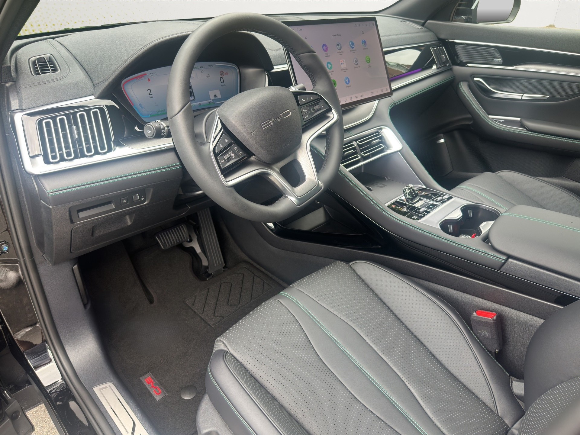 BYD Seal U DM-i Design AWD 4x4-image-10