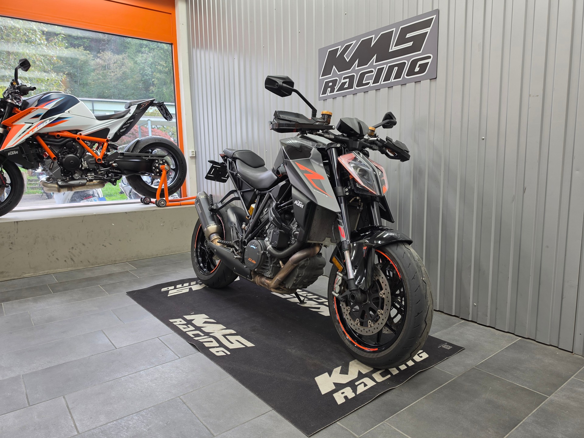 KTM 1290 Super Duke R-image-1