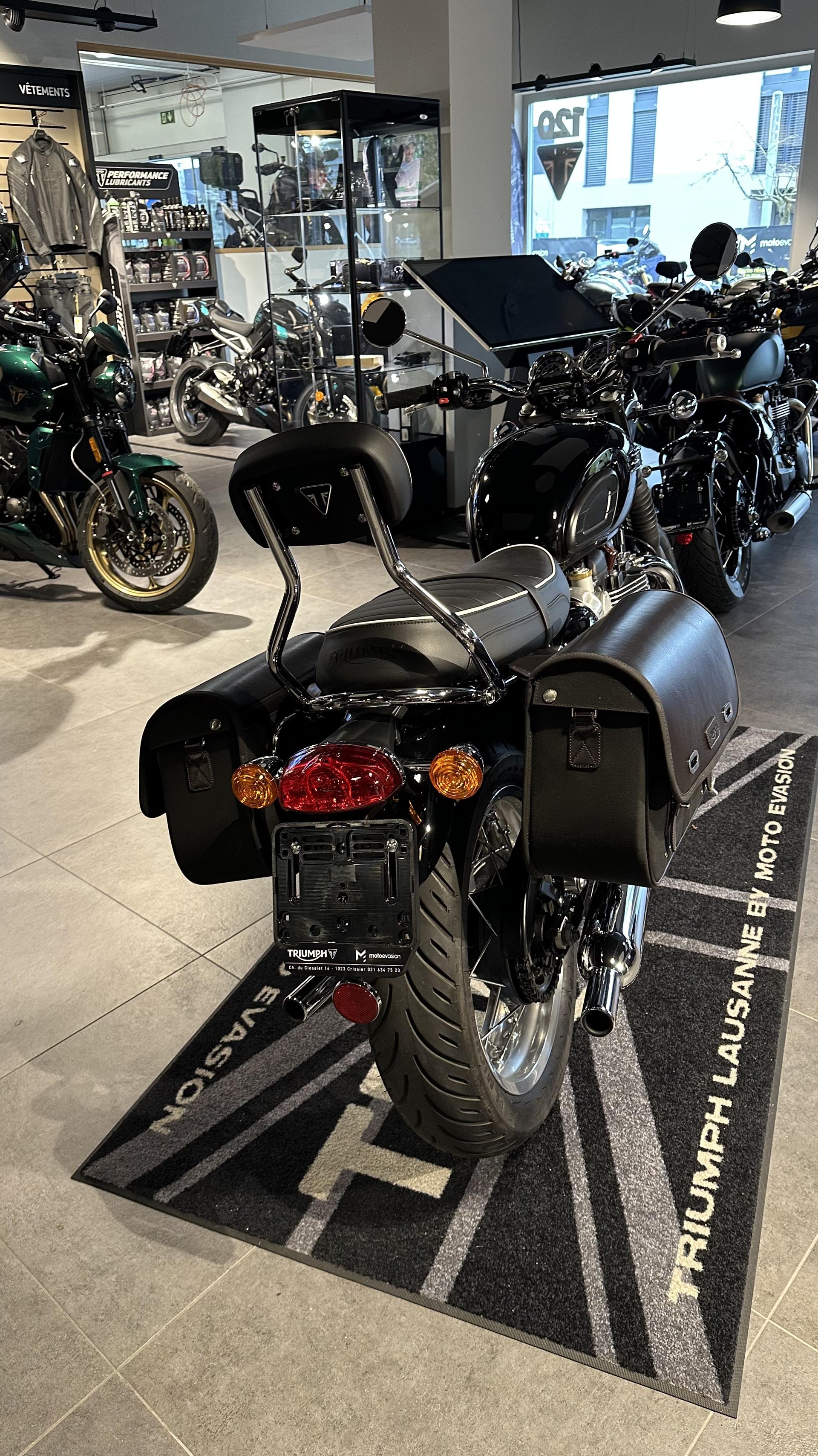 TRIUMPH Bonneville T120-image-3