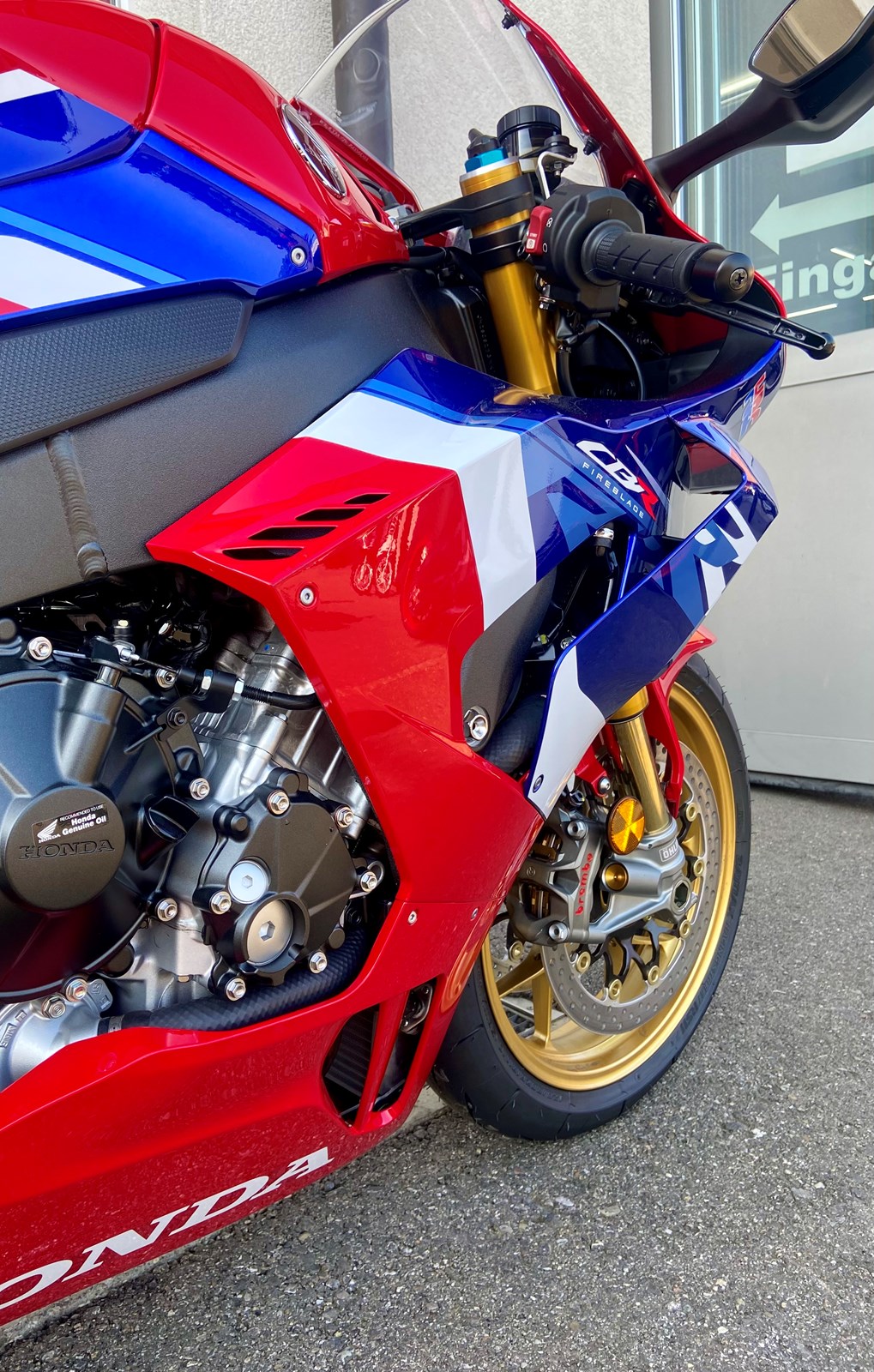 HONDA CBR 1000 RR-R SP-image-7