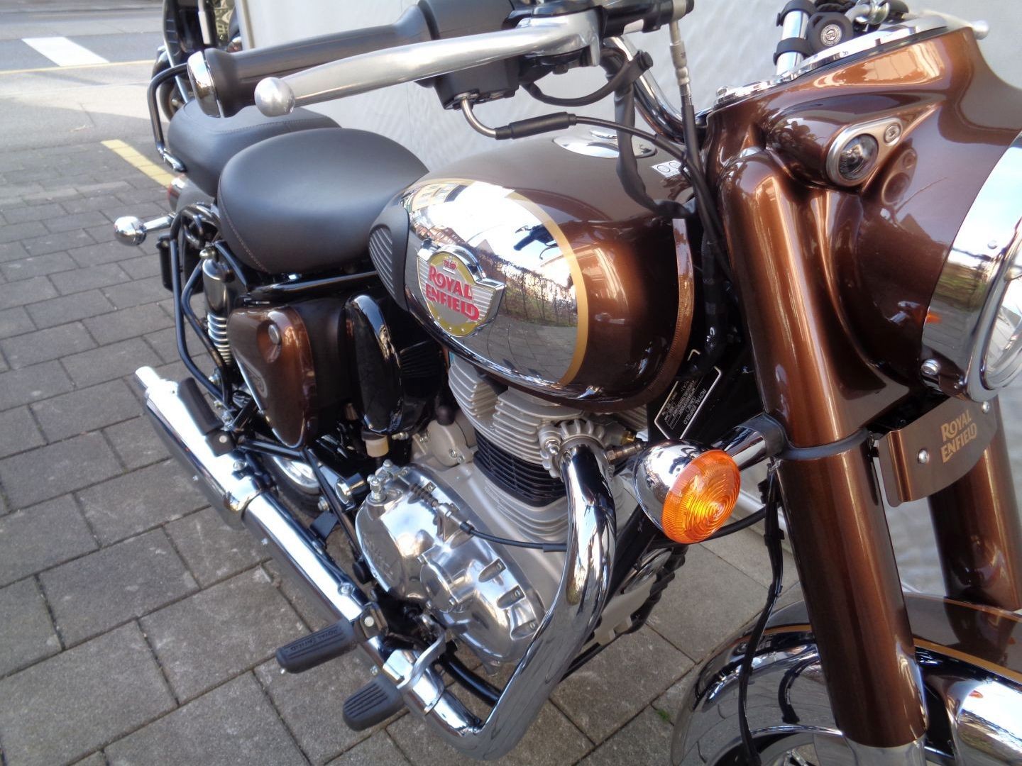 ROYAL ENFIELD CLASSIC 350 E5-image-8
