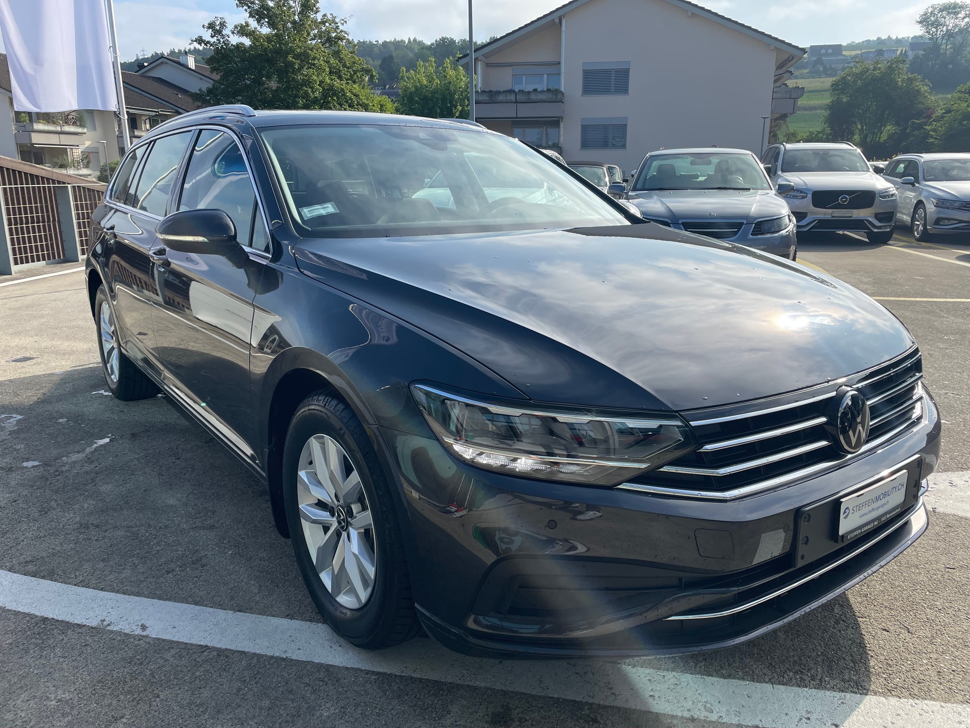 VW Passat 1.5 TSI Business-showroom-element-3