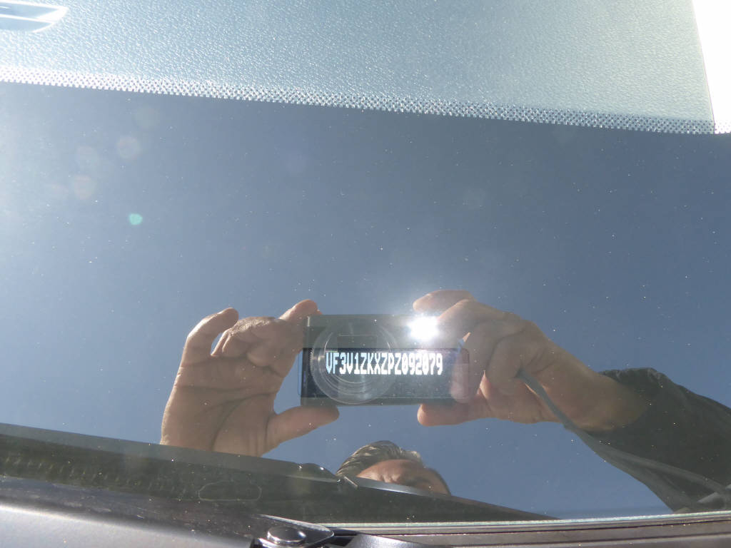 PEUGEOT e-Expert Kaw. Long 75 kWh Prem-image-9