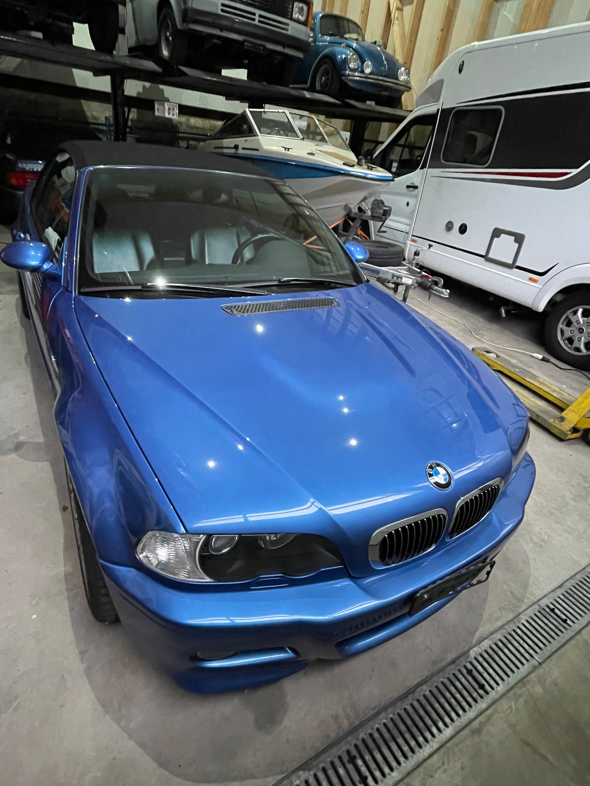 BMW M3 Cabriolet-showroom-element-1