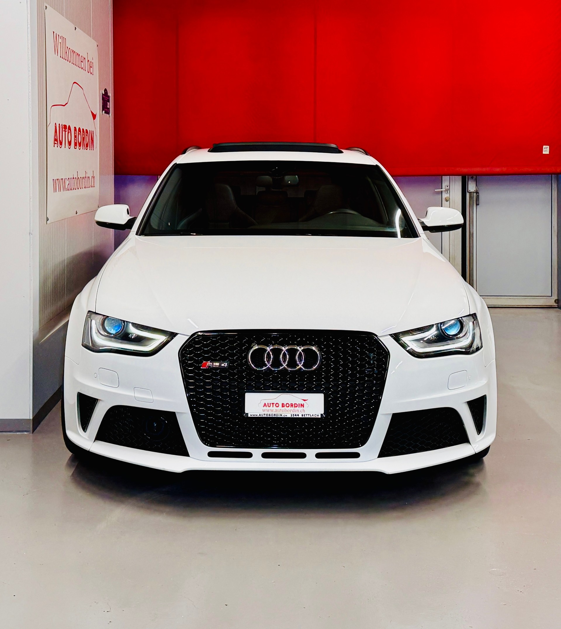AUDI RS4 Avant 4.2 FSI V8 quattro S-tronic „Ibisweiss“ / F1 Sitze / Audi Exclusive / Vollausstattung-image-1