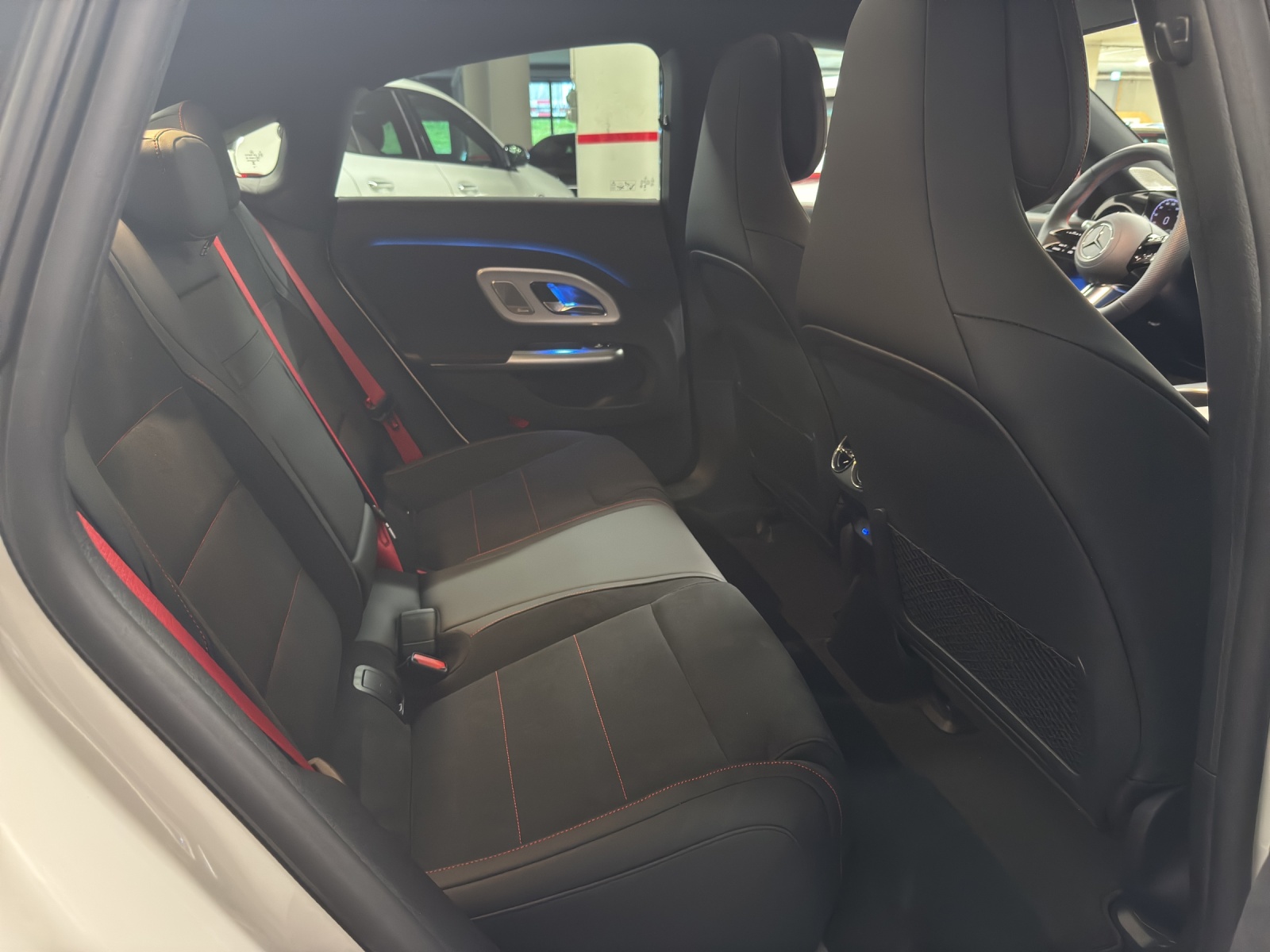 MERCEDES-BENZ CLA 350 AMG Line 4Matic EQ Technology-image-9