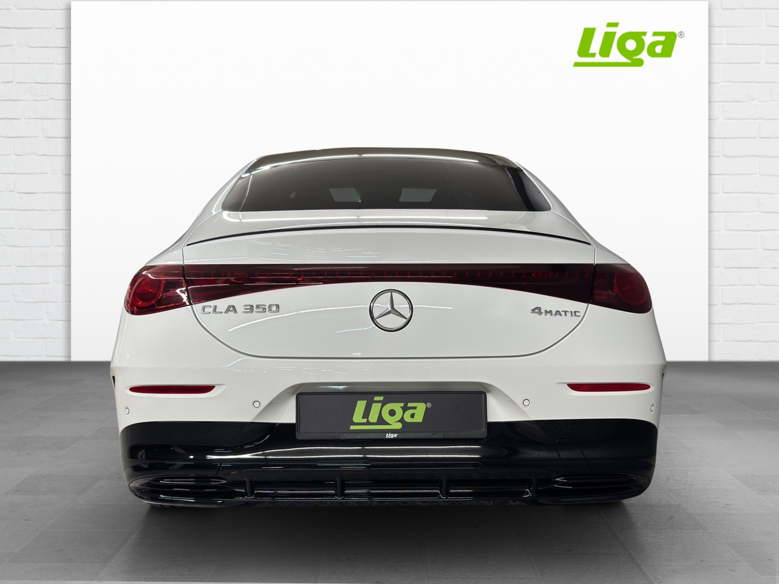 MERCEDES-BENZ CLA 350 AMG Line 4Matic EQ Technology-image-4