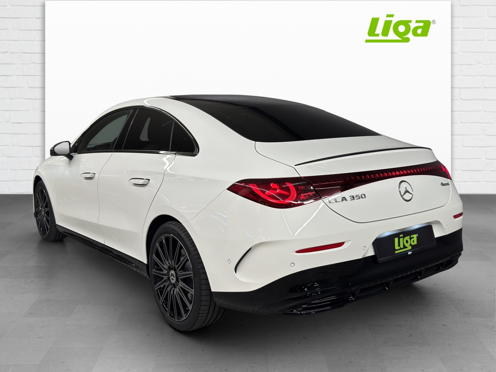 MERCEDES-BENZ CLA 350 AMG Line 4Matic EQ Technology-showroom-element-3