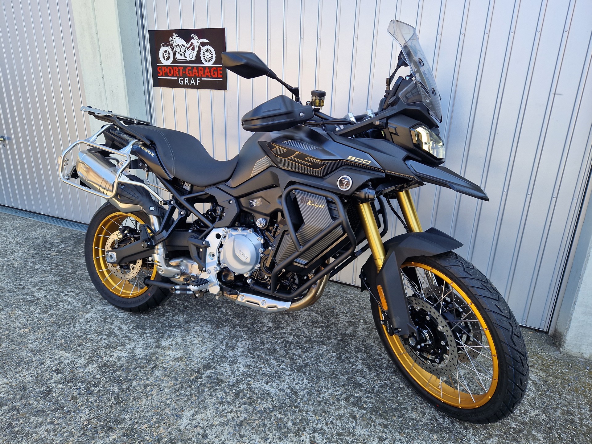 VOGE Black Knight
