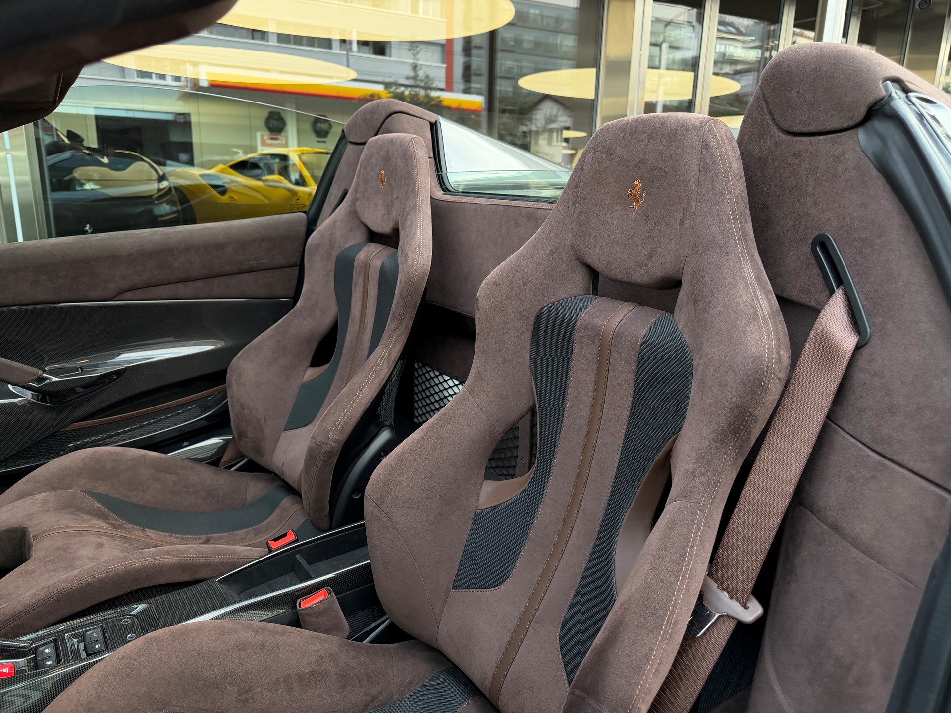 FERRARI 488 Pista Spider 3.9 V8-image-8