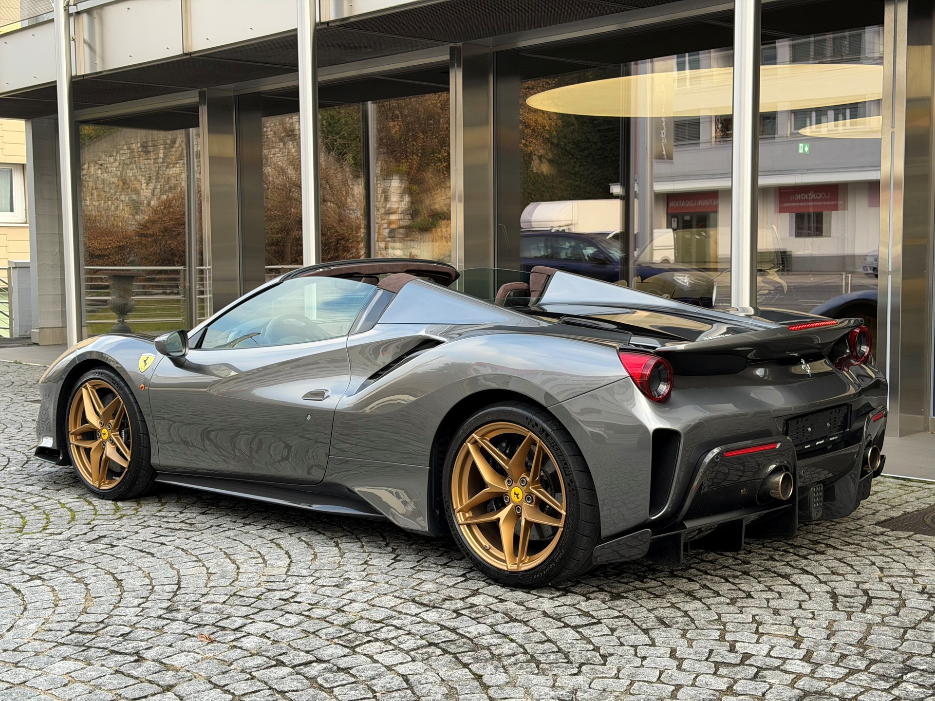 FERRARI 488 Pista Spider 3.9 V8-image-3