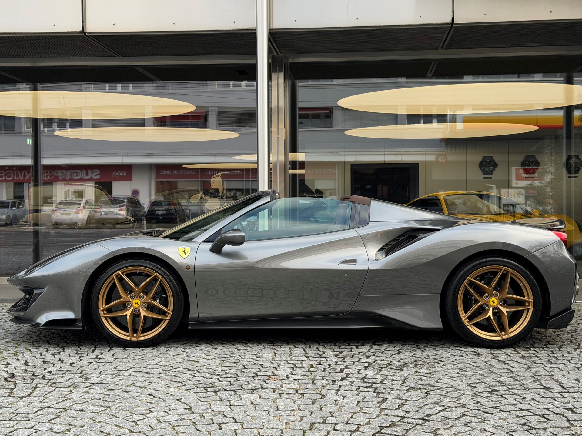 FERRARI 488 Pista Spider 3.9 V8-image-2