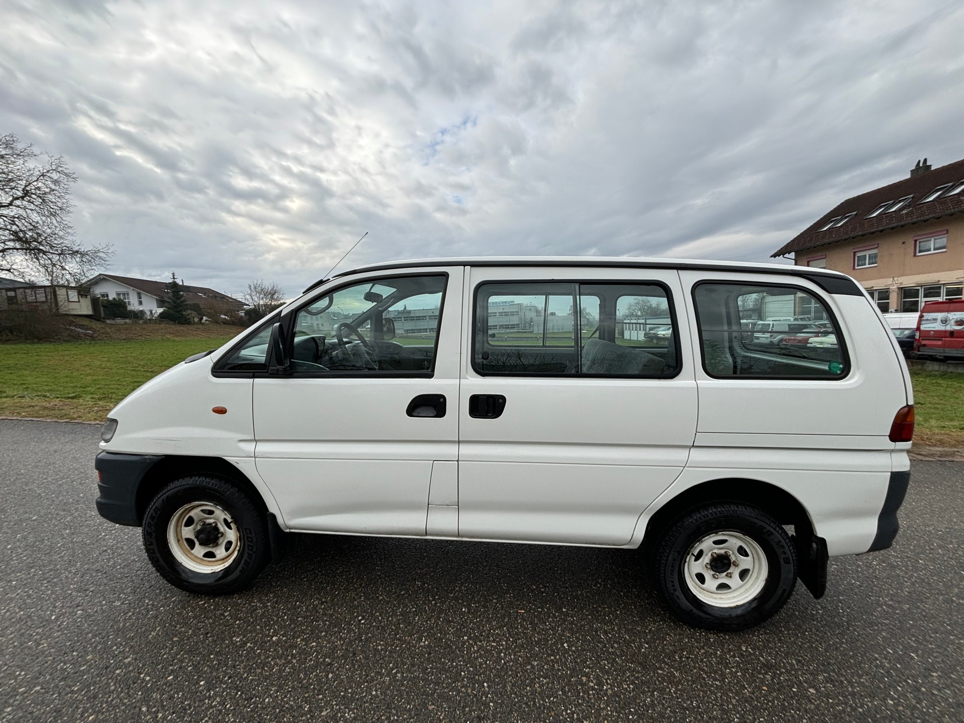 MITSUBISHI L 400 4x4 2.4-16-image-4
