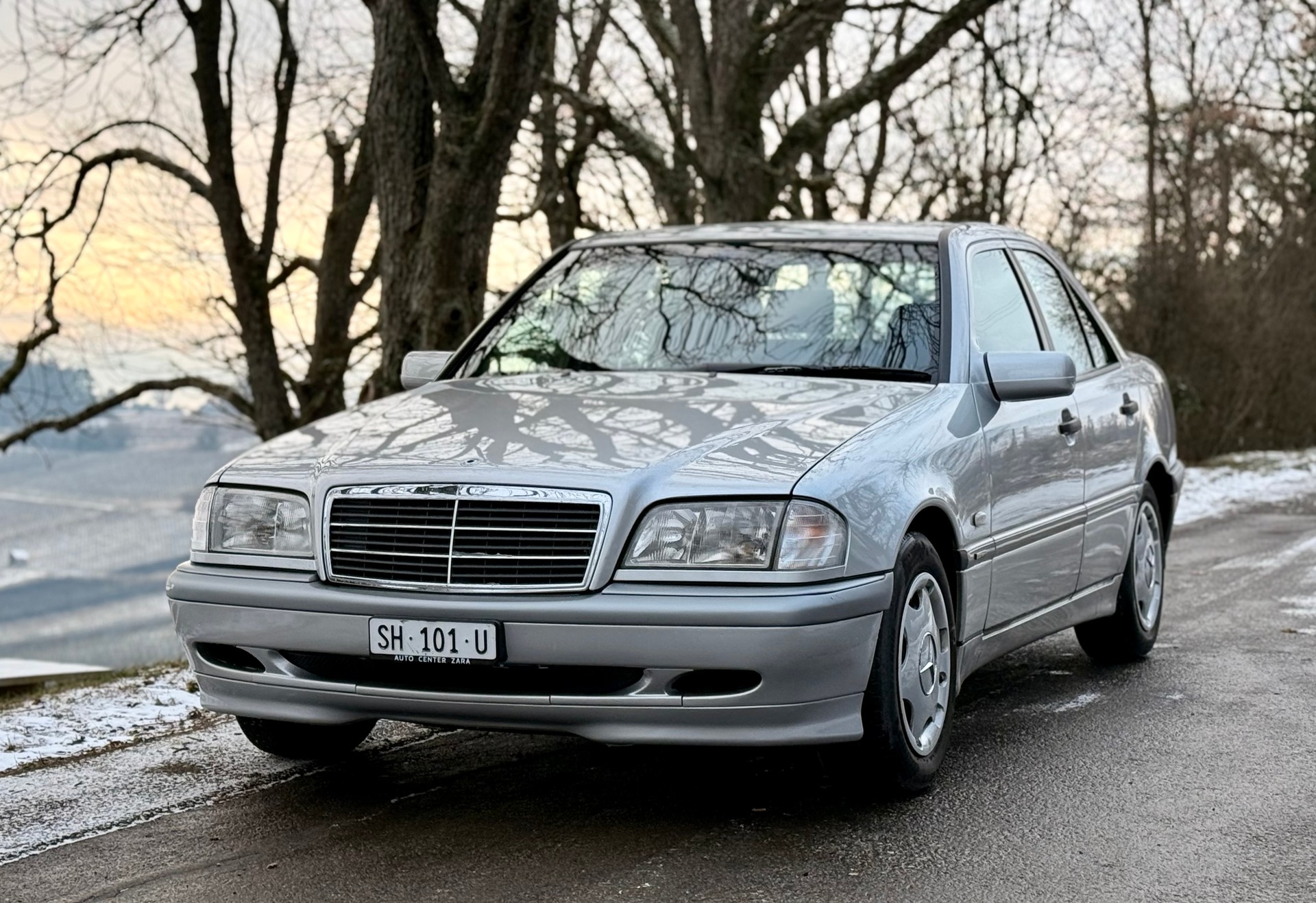 MERCEDES-BENZ C 180 Esprit-showroom-element-3
