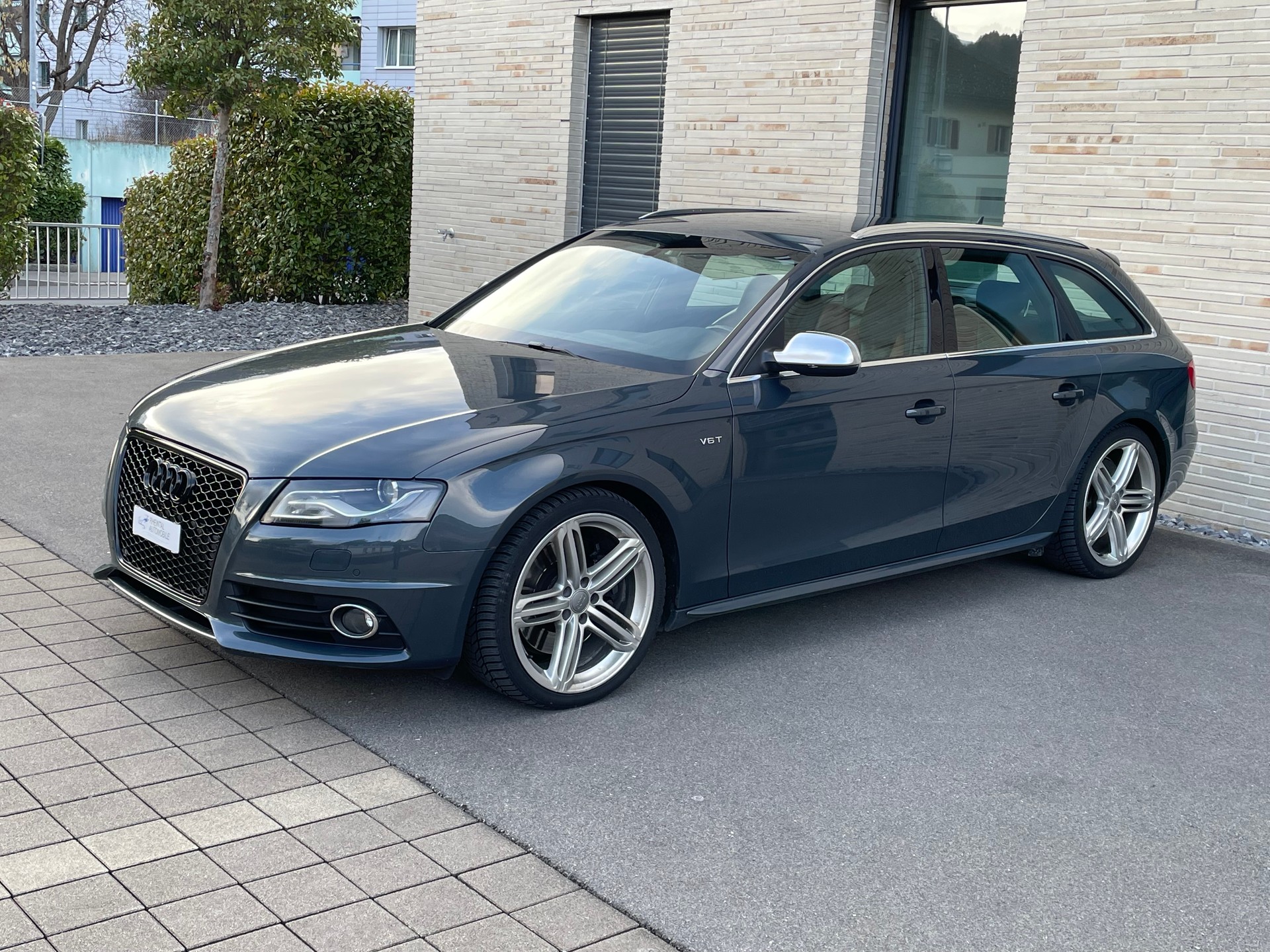 AUDI Audi S4 Avant 3.0 TFSI quattro-image-2