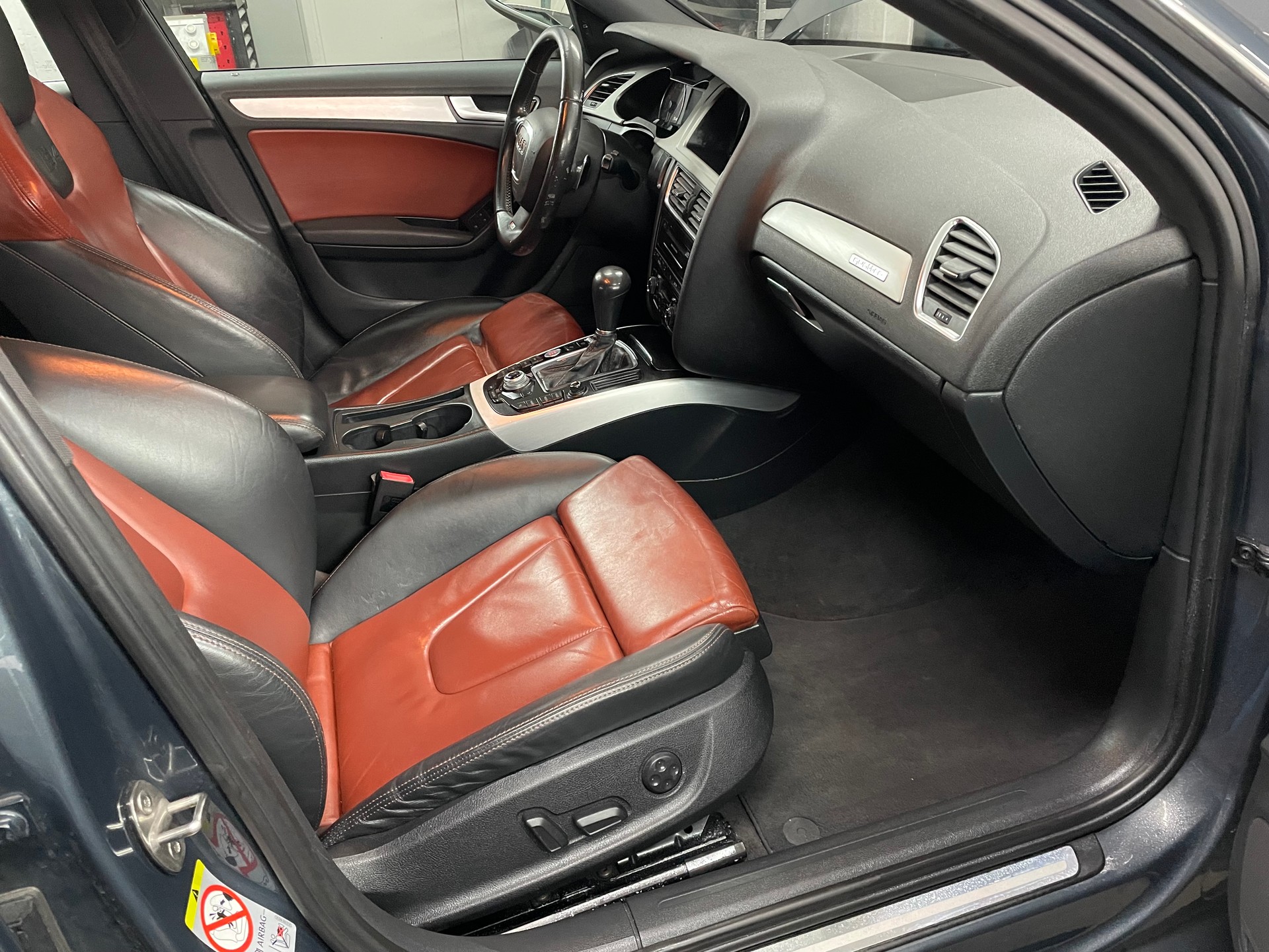 AUDI Audi S4 Avant 3.0 TFSI quattro-image-13